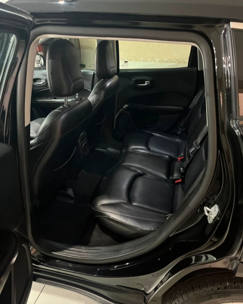 Jeep Compass 9