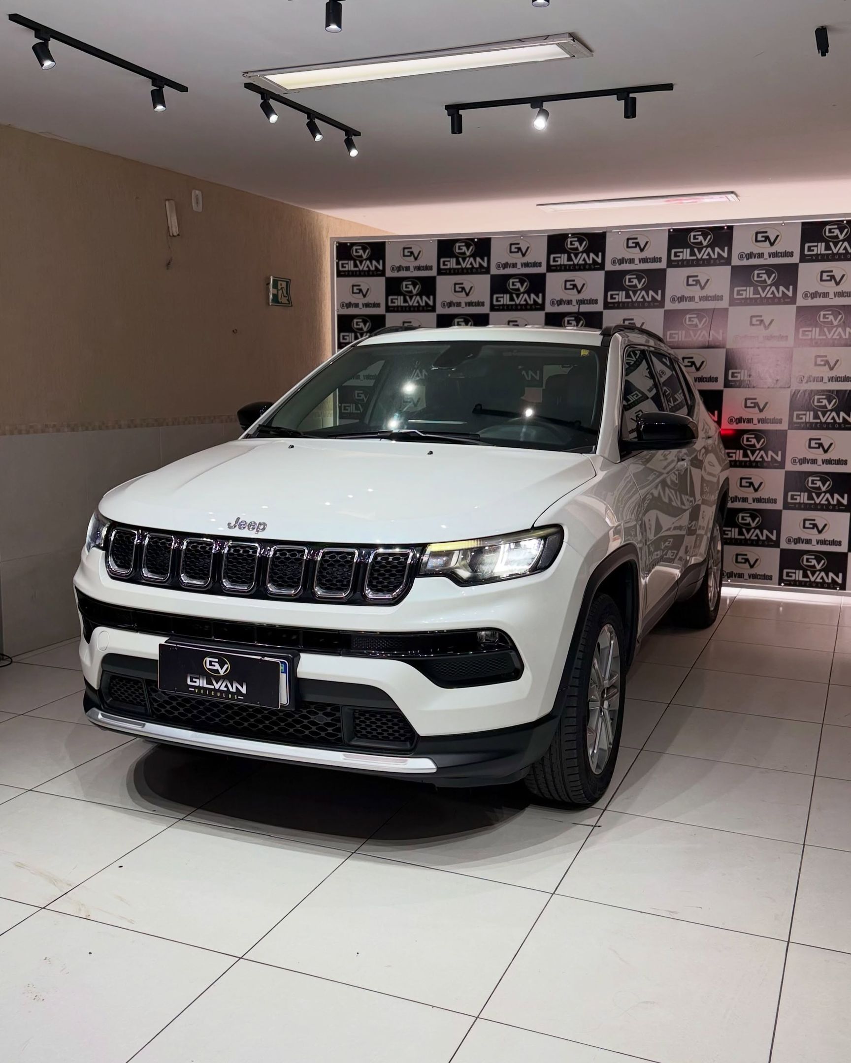 Jeep COMPASS 4