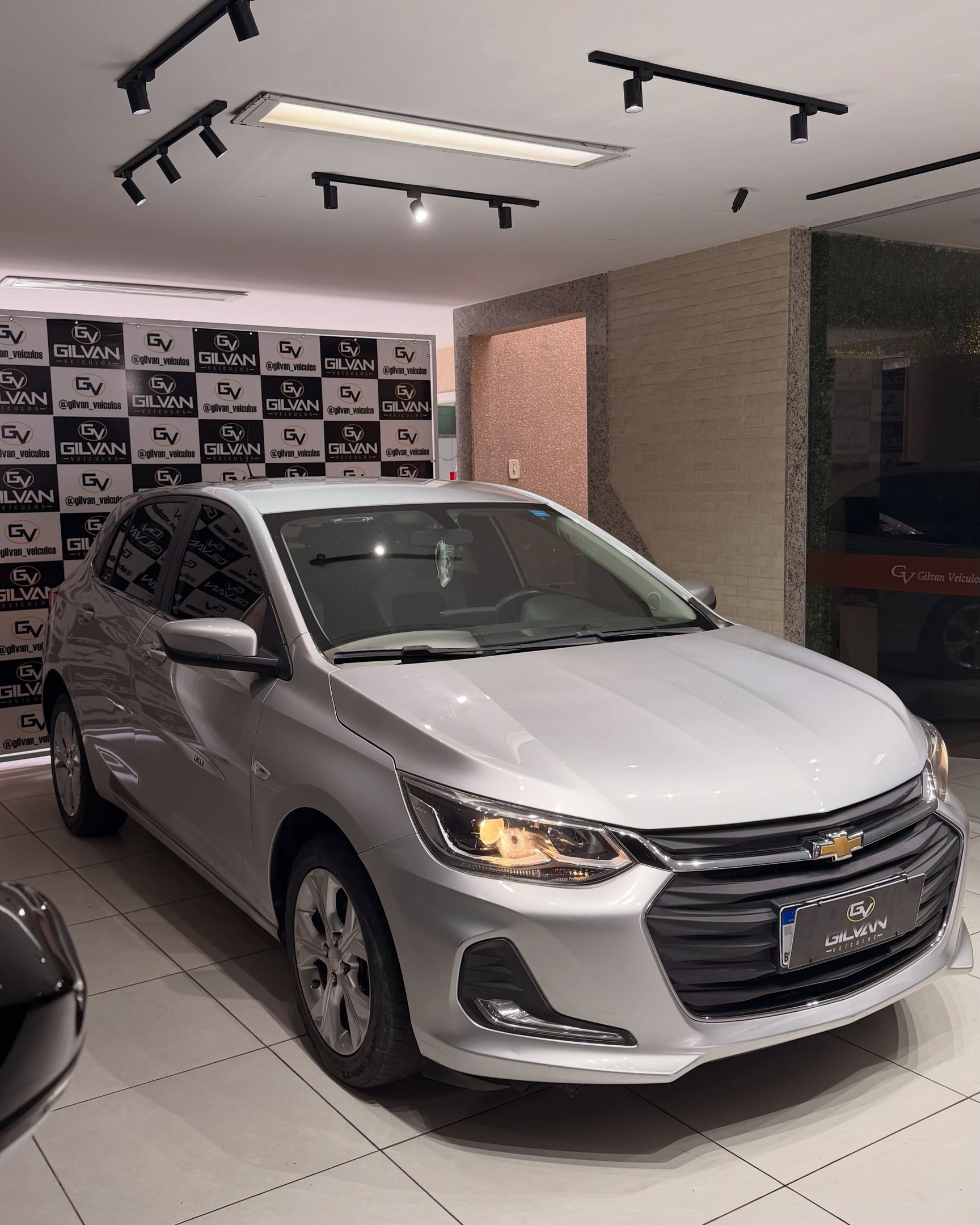 GM - Chevrolet ONIX 3