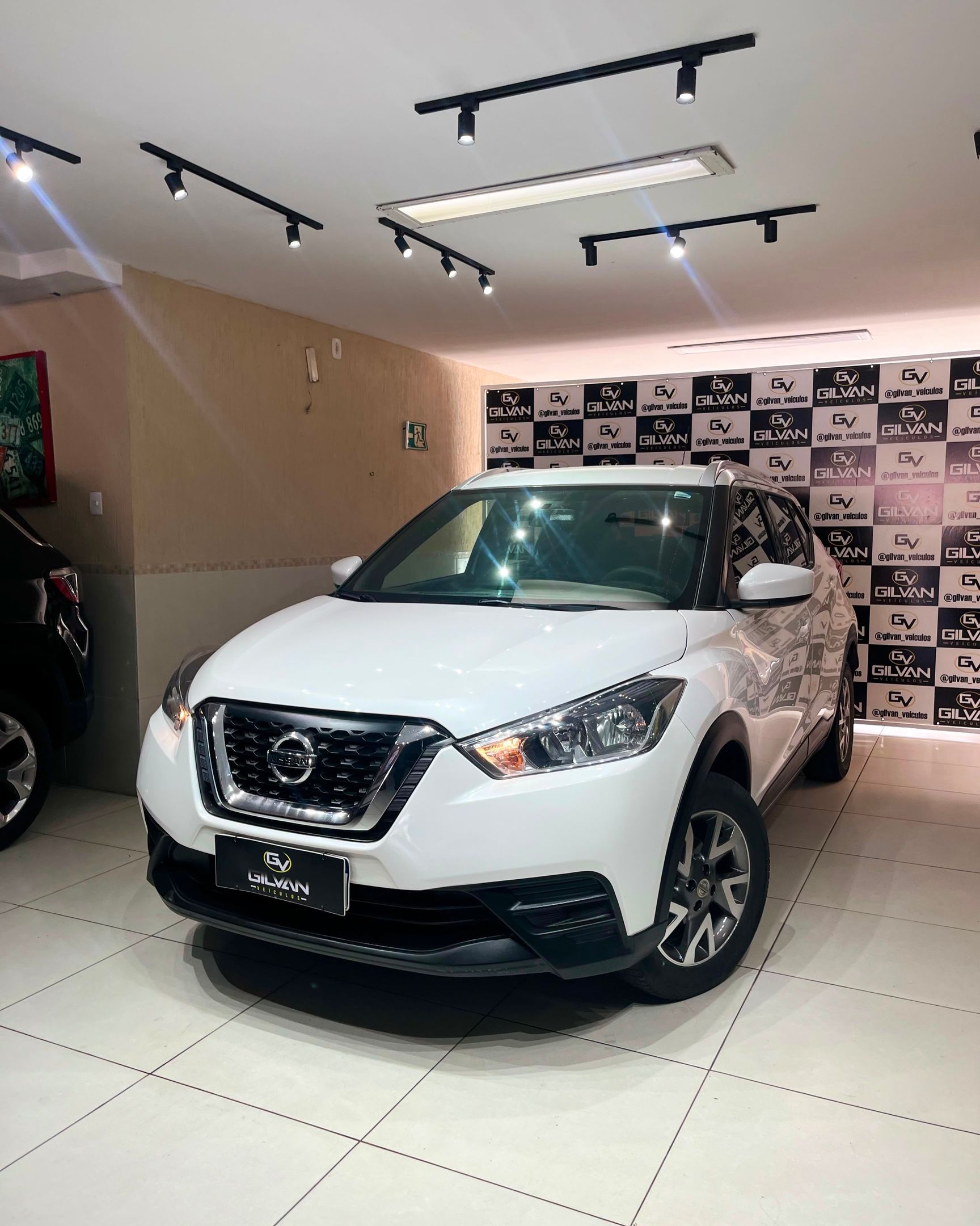 Nissan KICKS 2