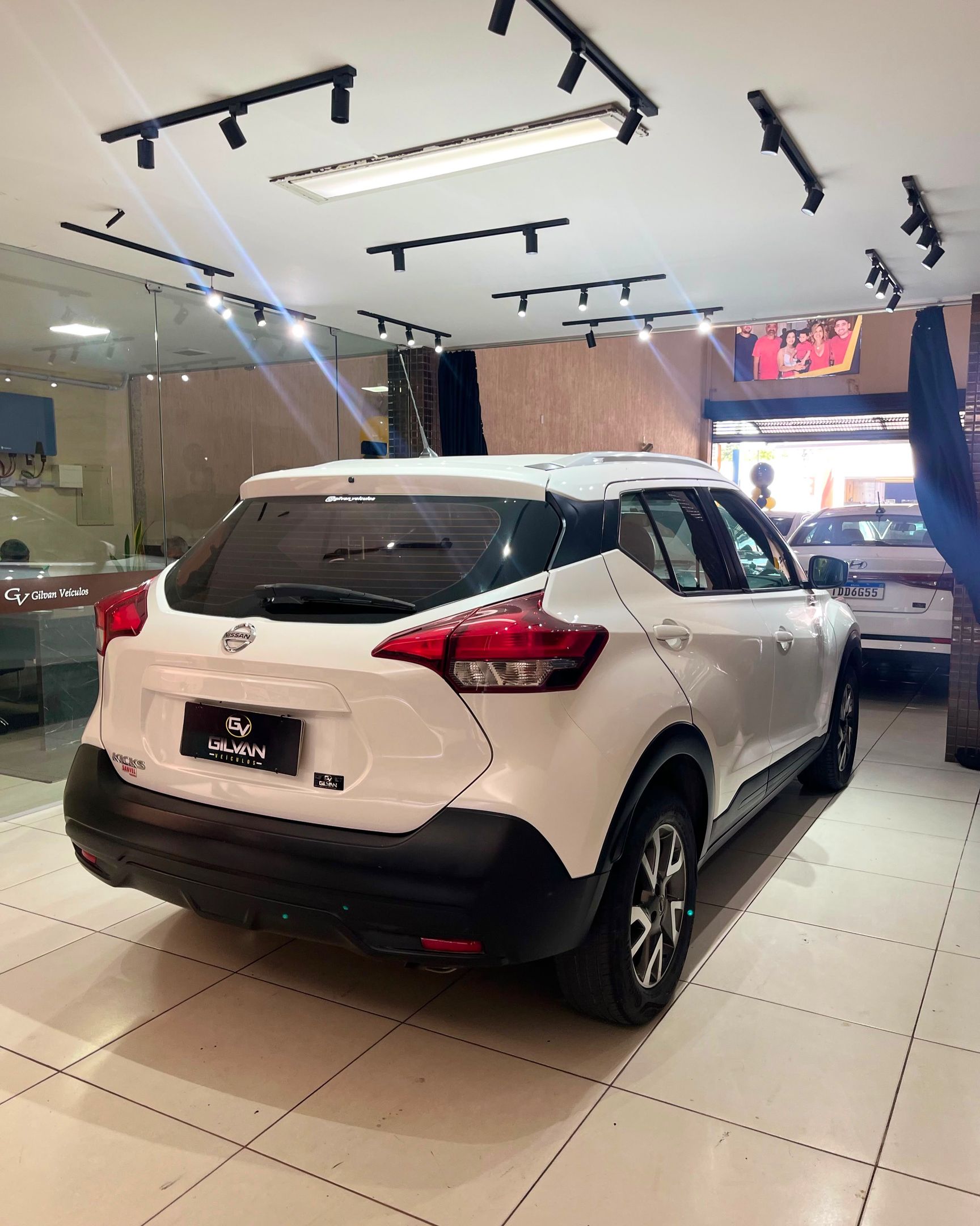Nissan KICKS 8