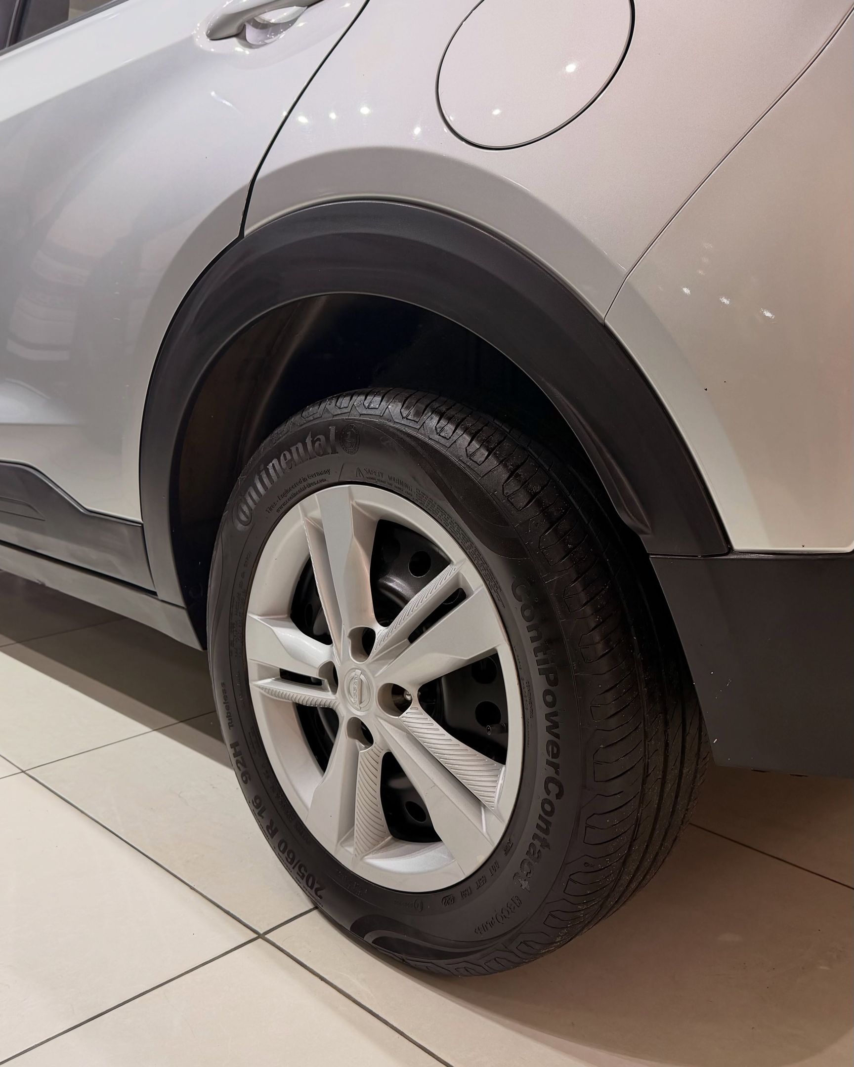 Nissan KICKS 9