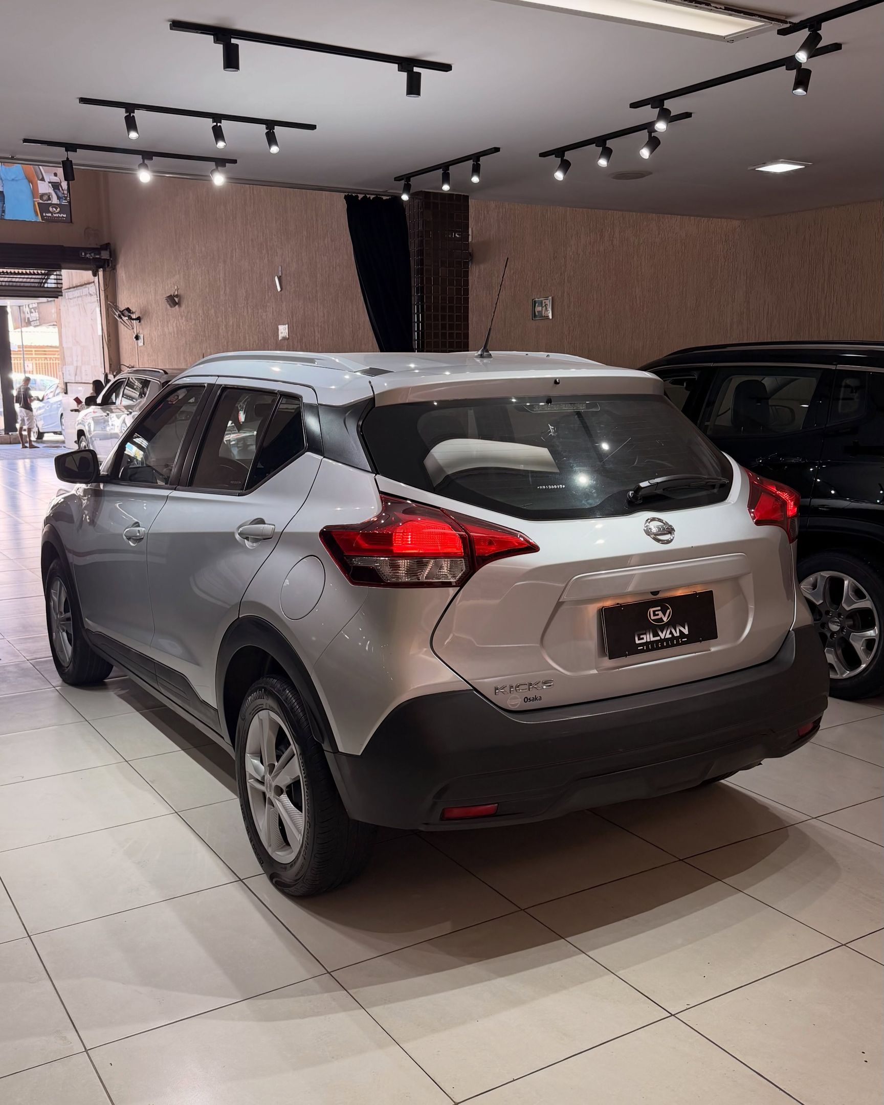 Nissan KICKS 6
