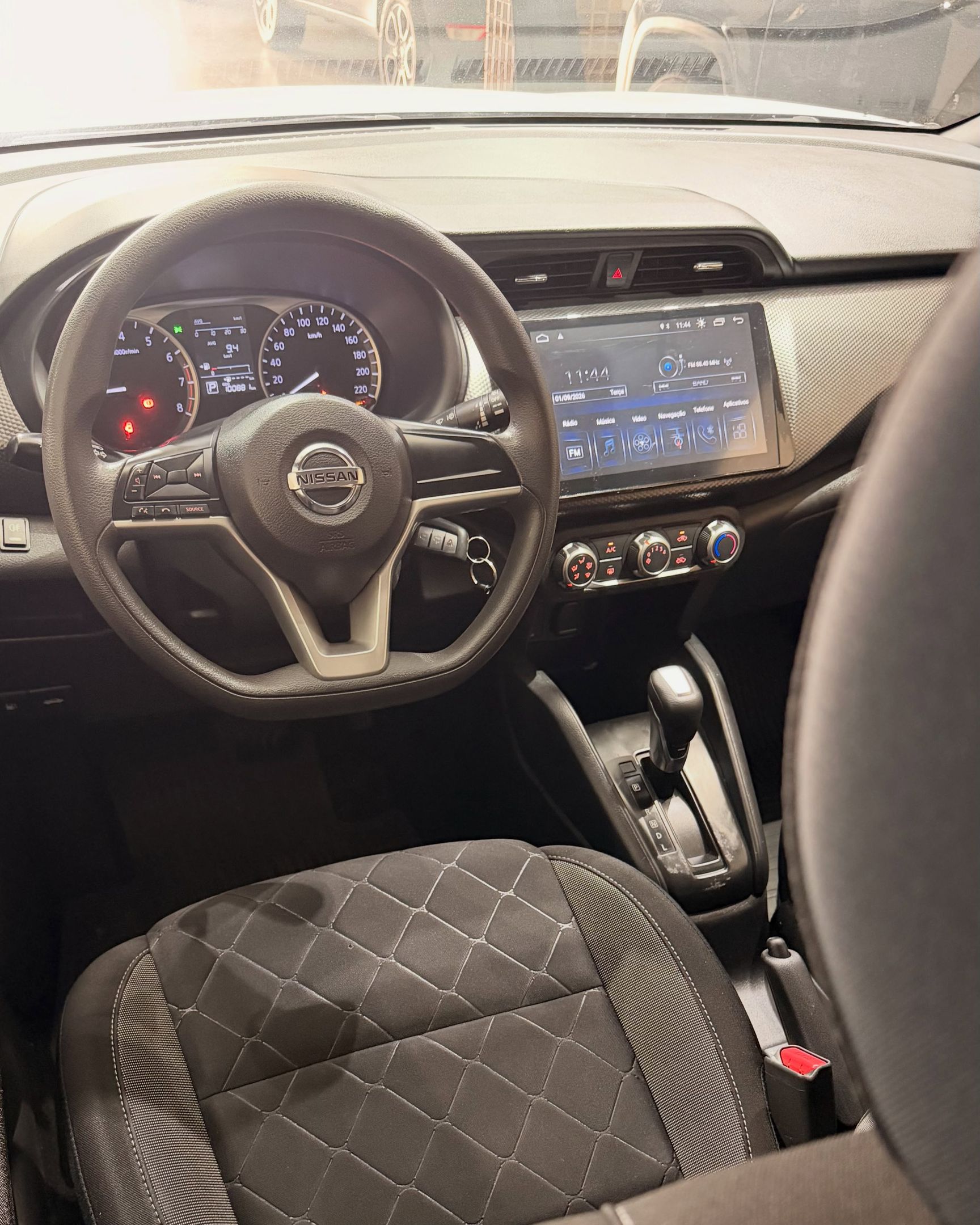 Nissan KICKS 5