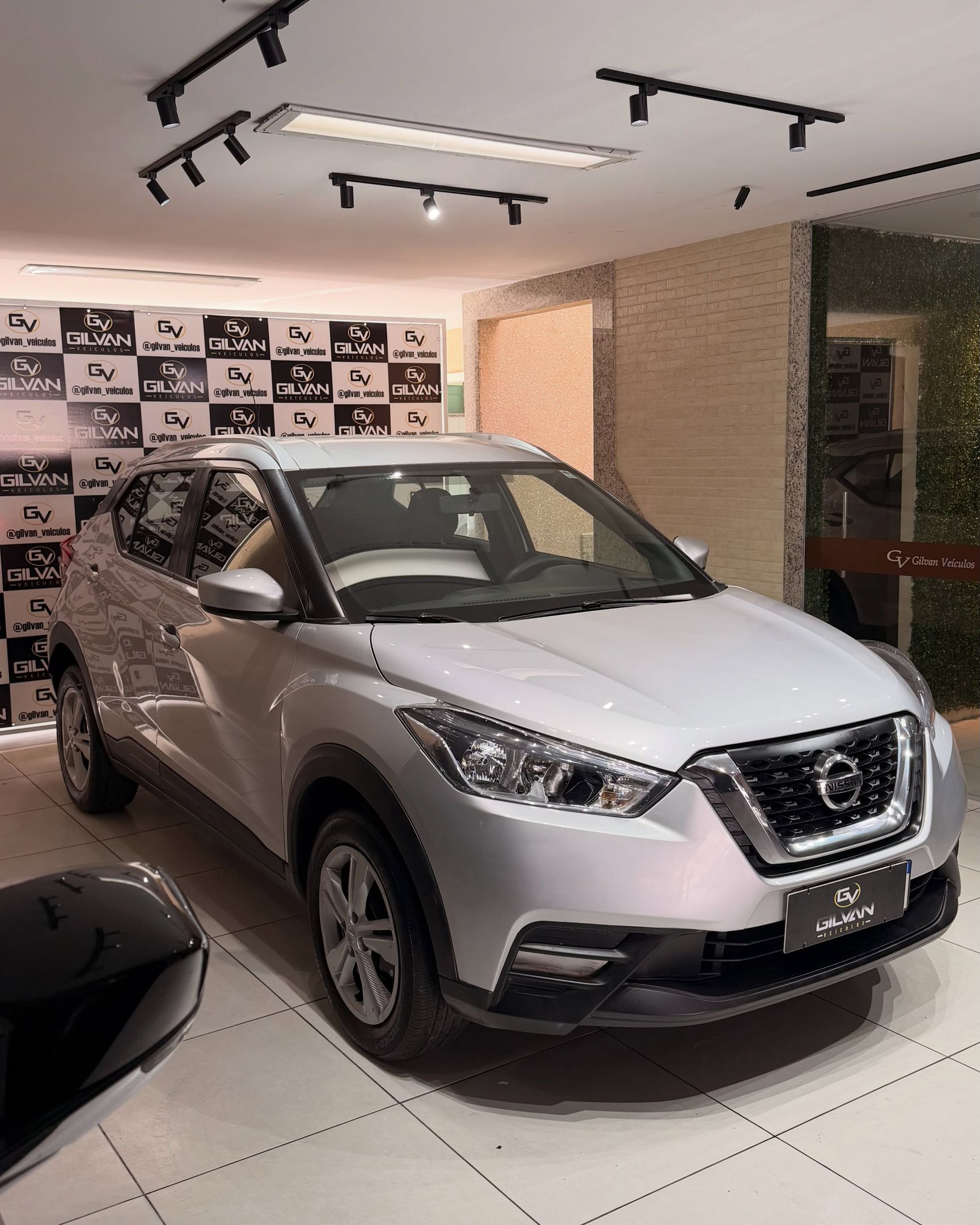 Nissan KICKS 2