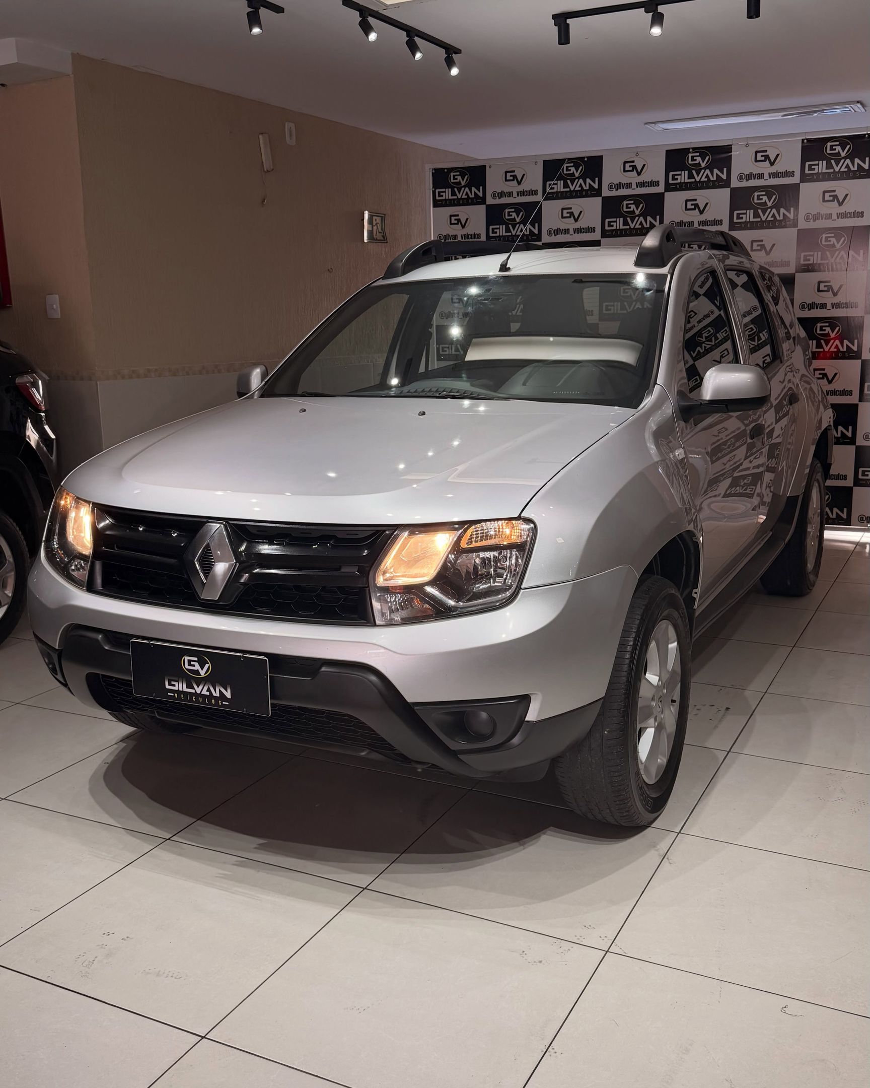 Renault DUSTER 4