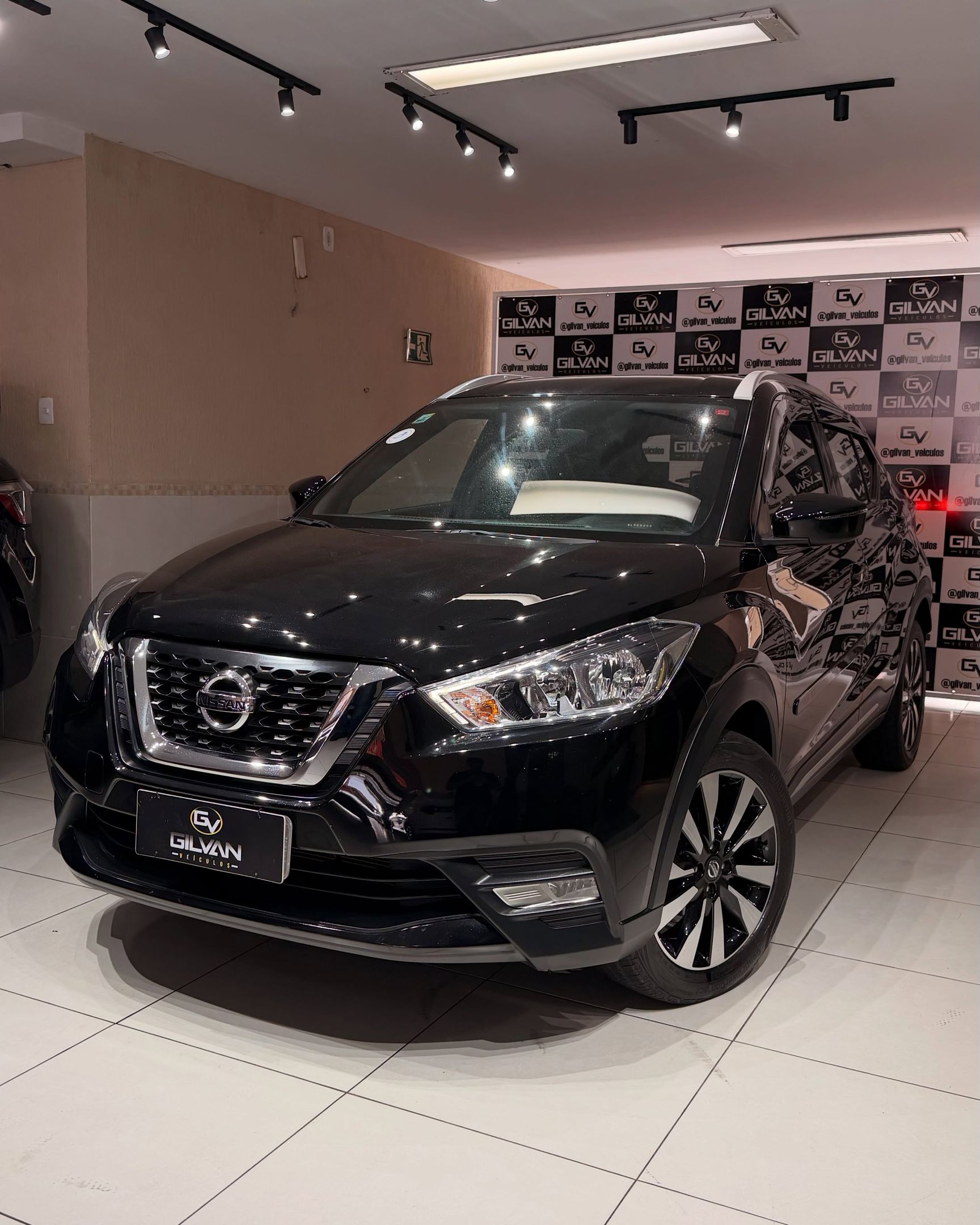 Nissan KICKS 2