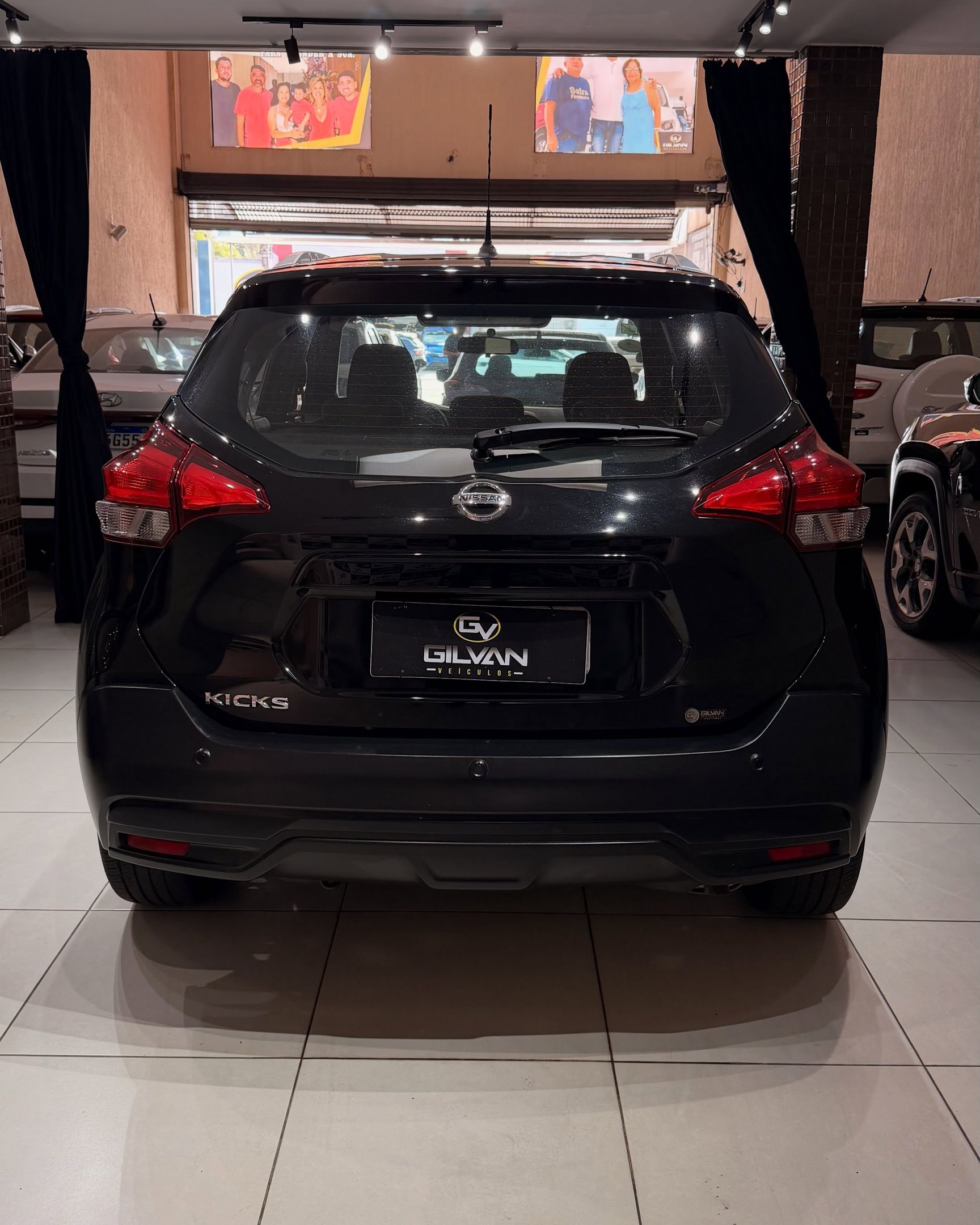 Nissan KICKS 11