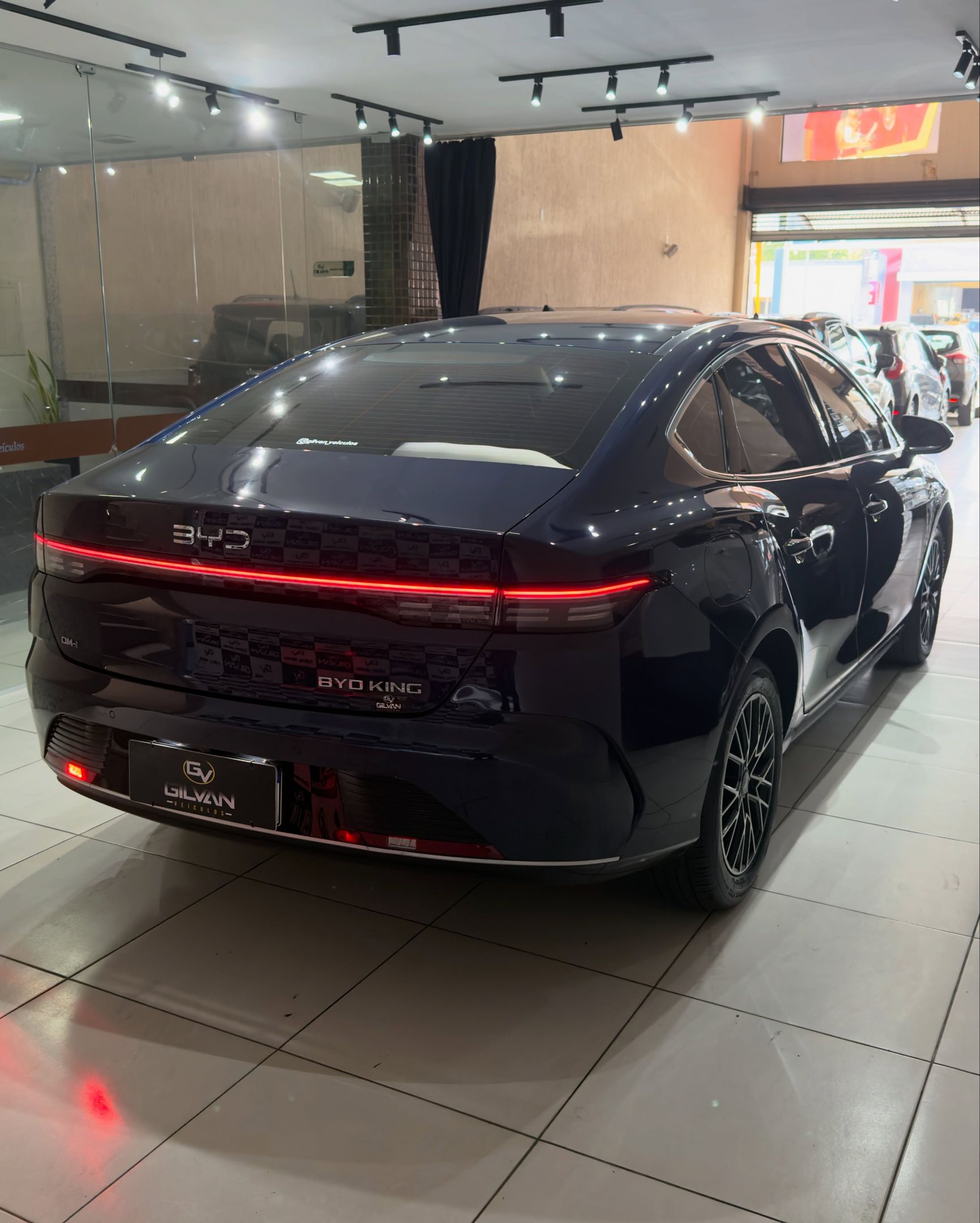 BYD King 8