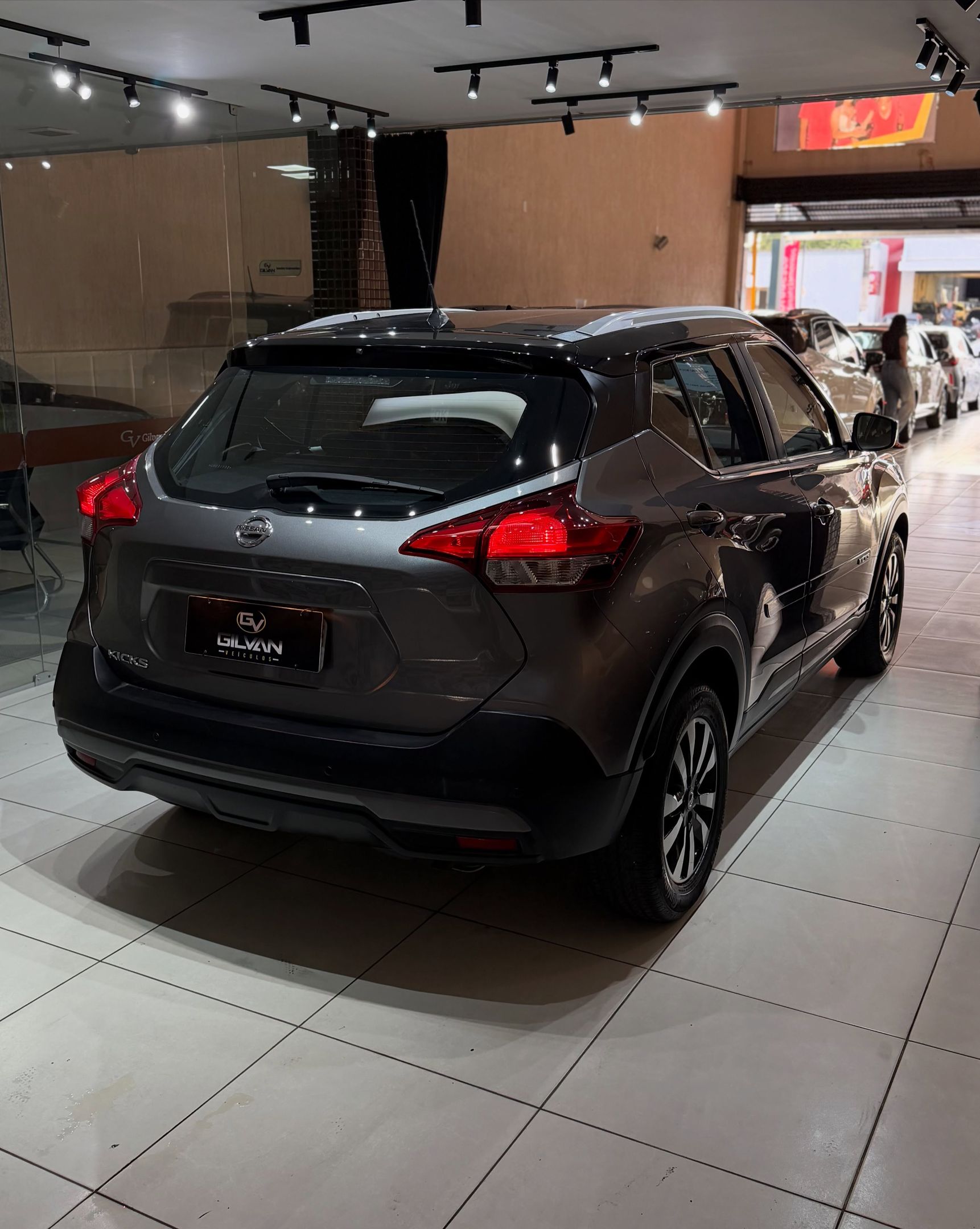 Nissan Kicks 8