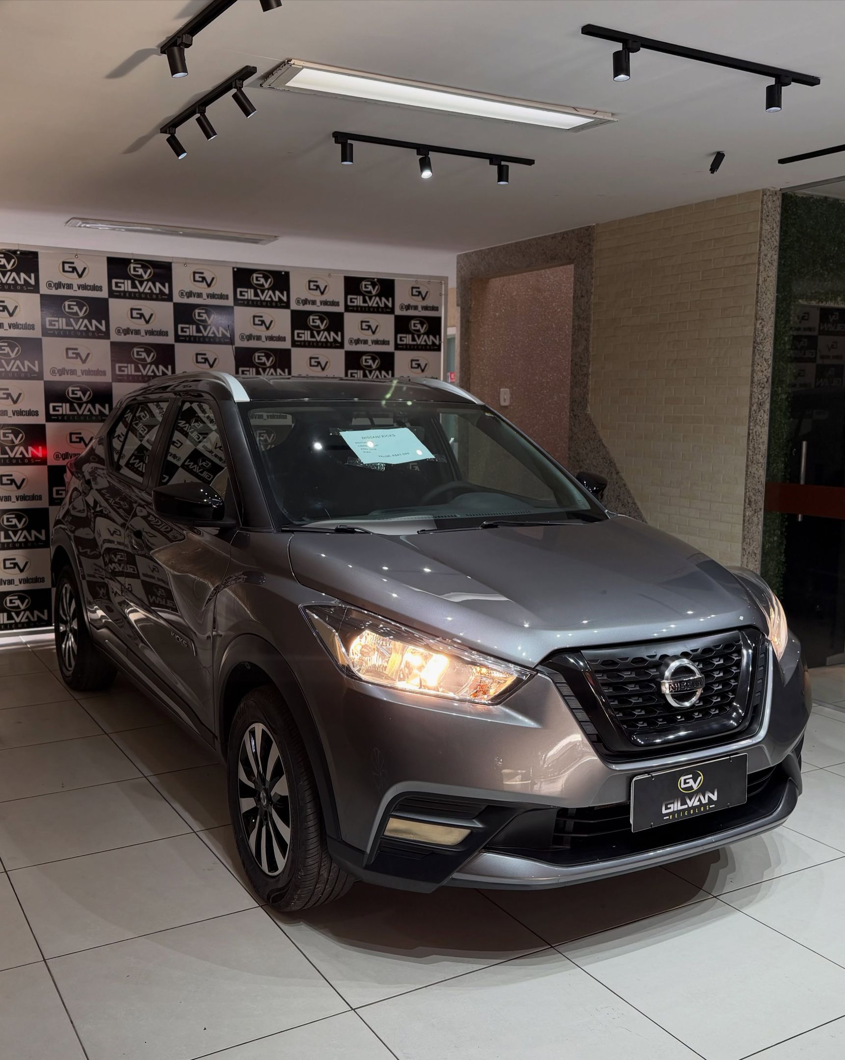 Nissan Kicks 3
