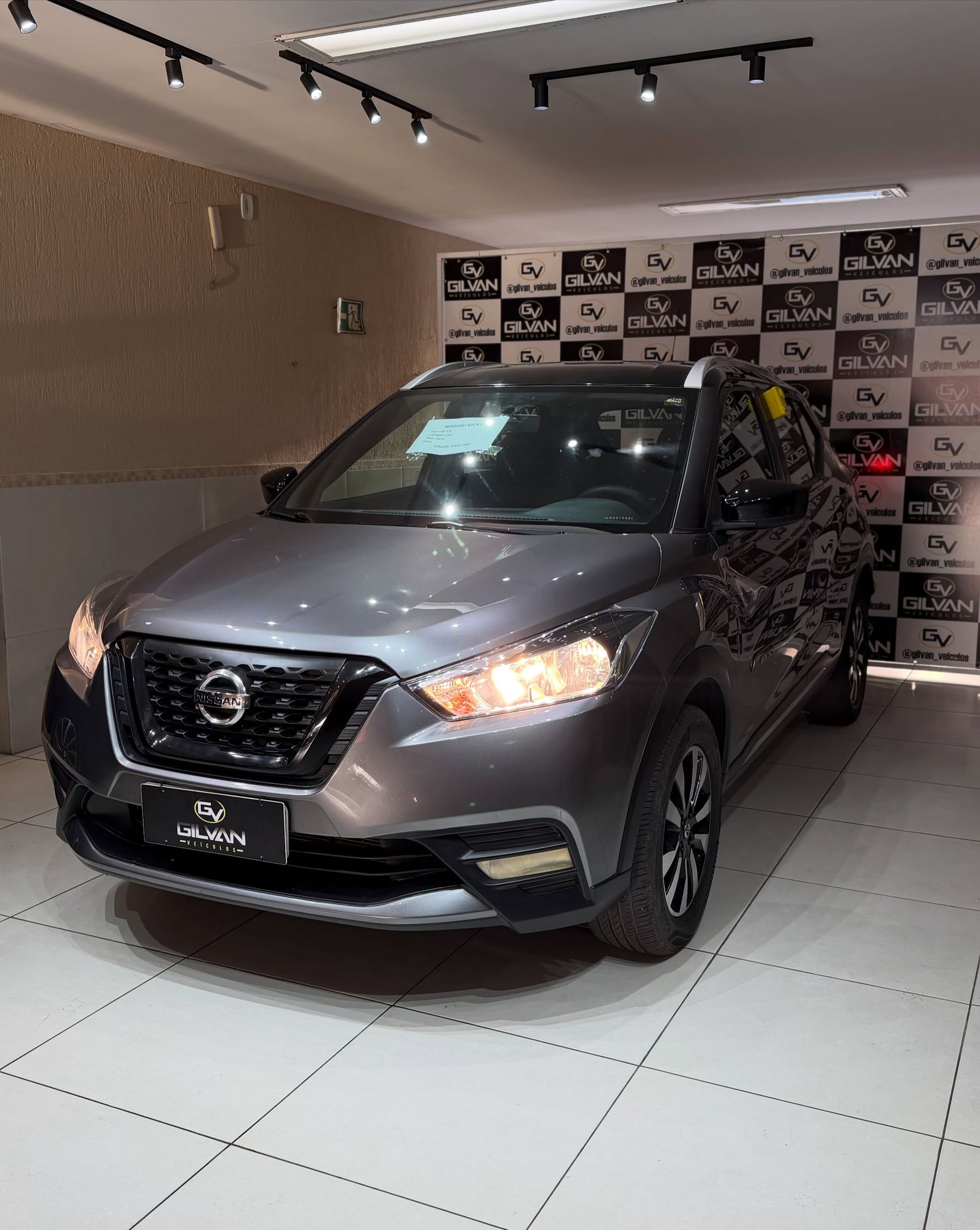 Nissan Kicks 4