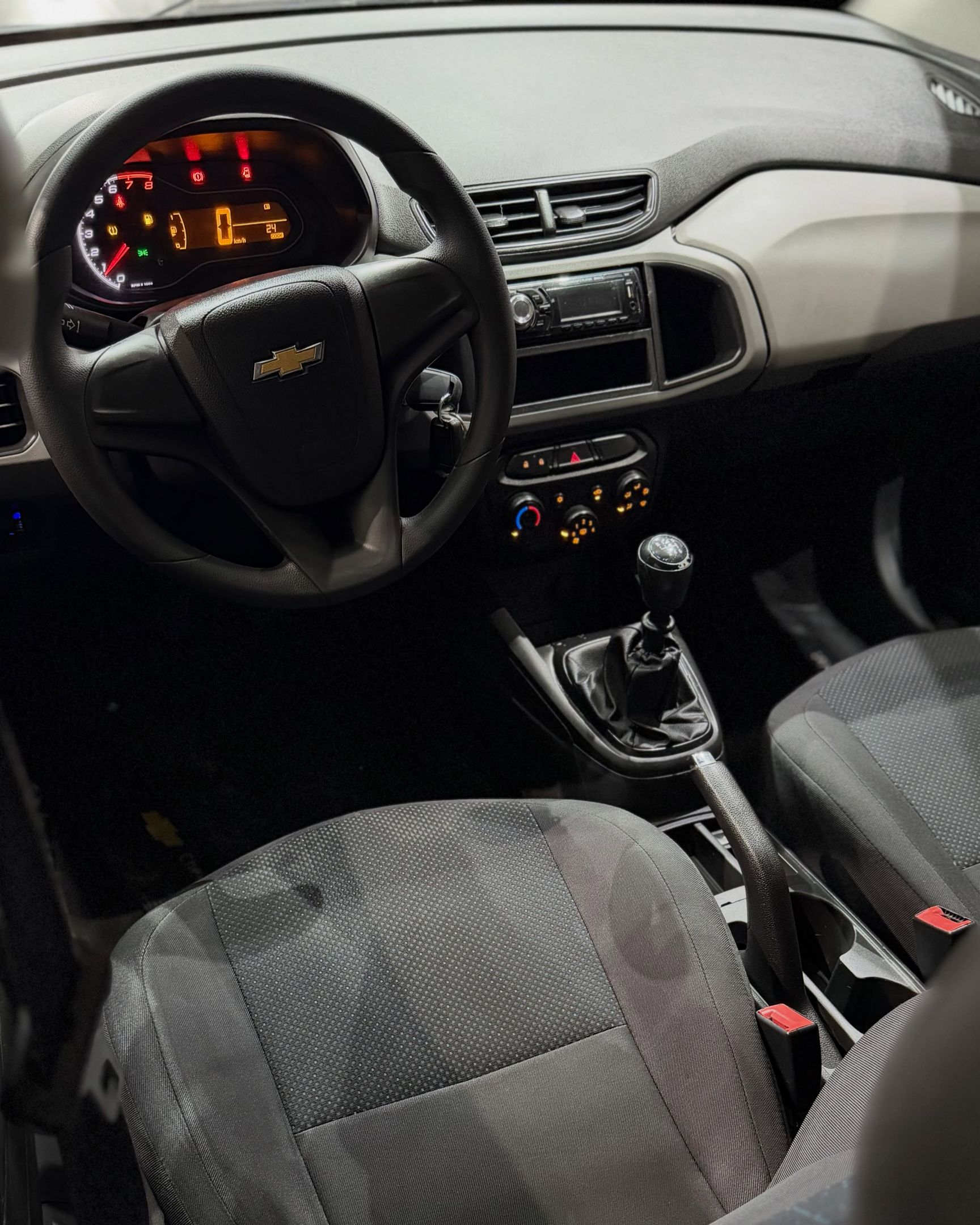 Chevrolet Onix 6