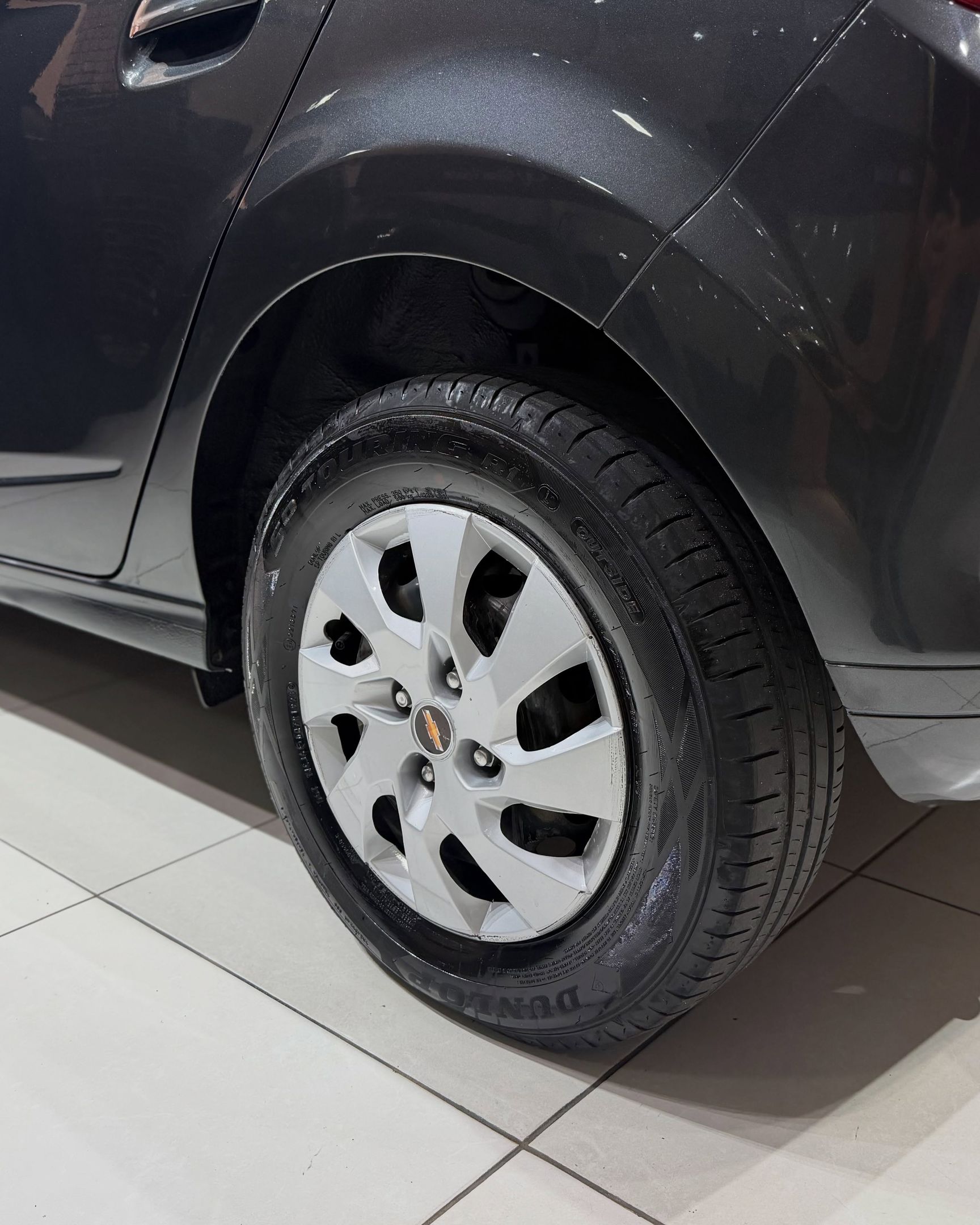 Chevrolet Onix 12
