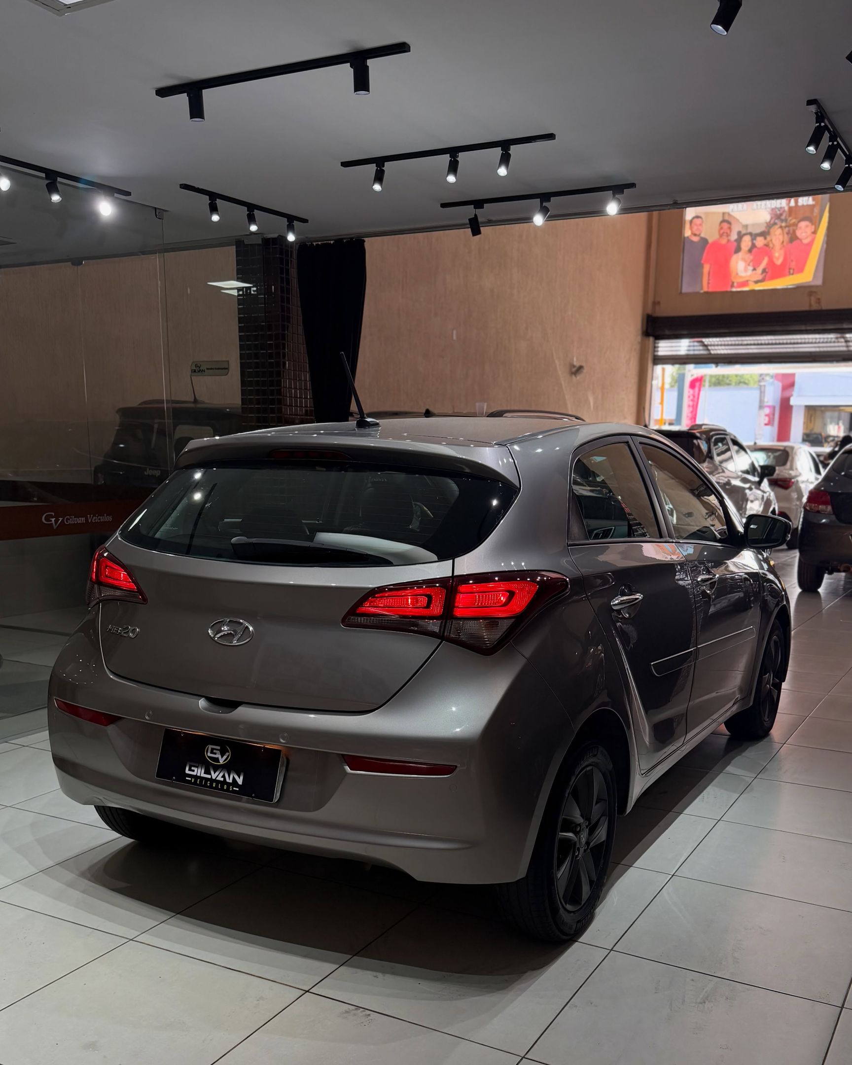 Hyundai HB20 10