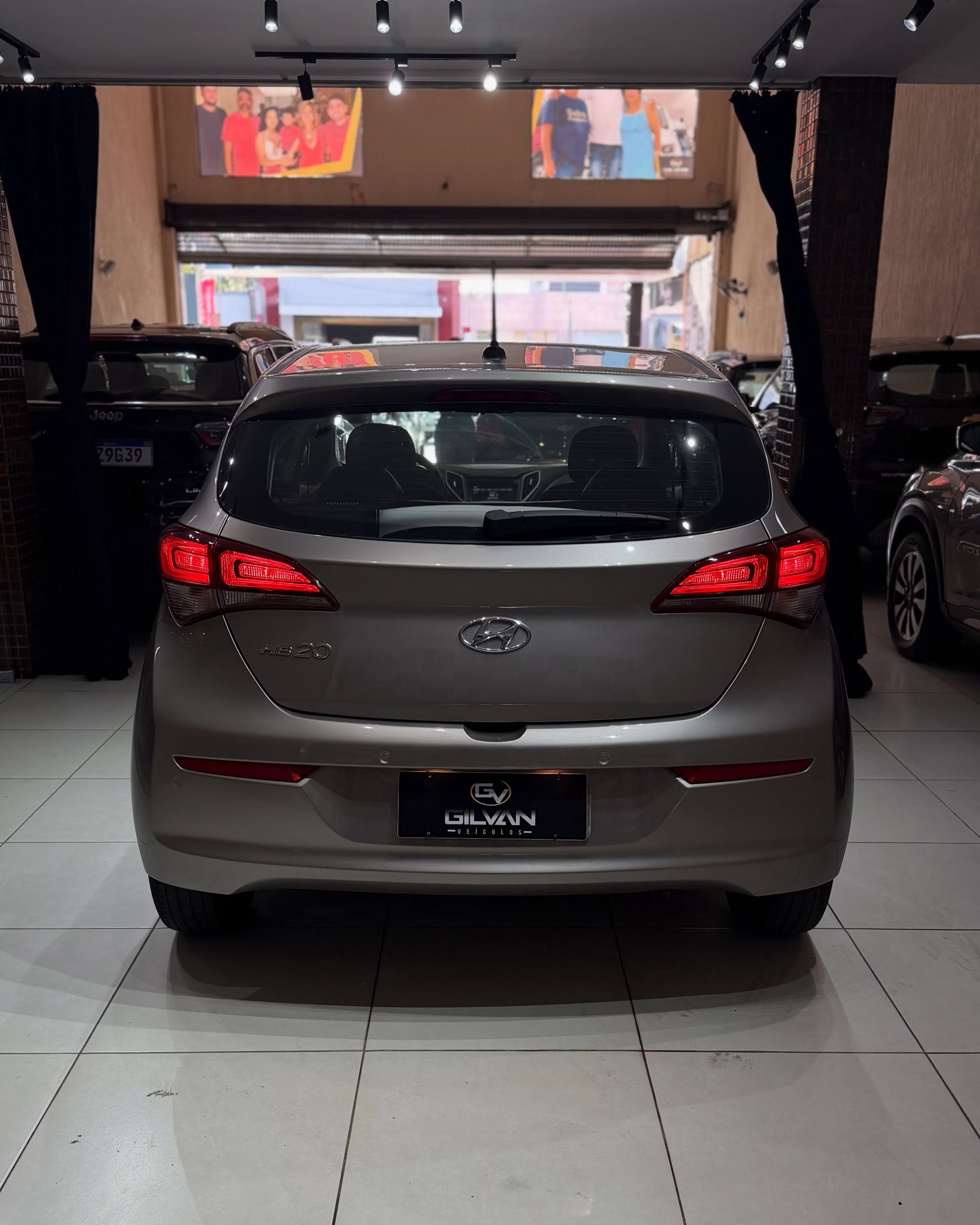 Hyundai HB20 8