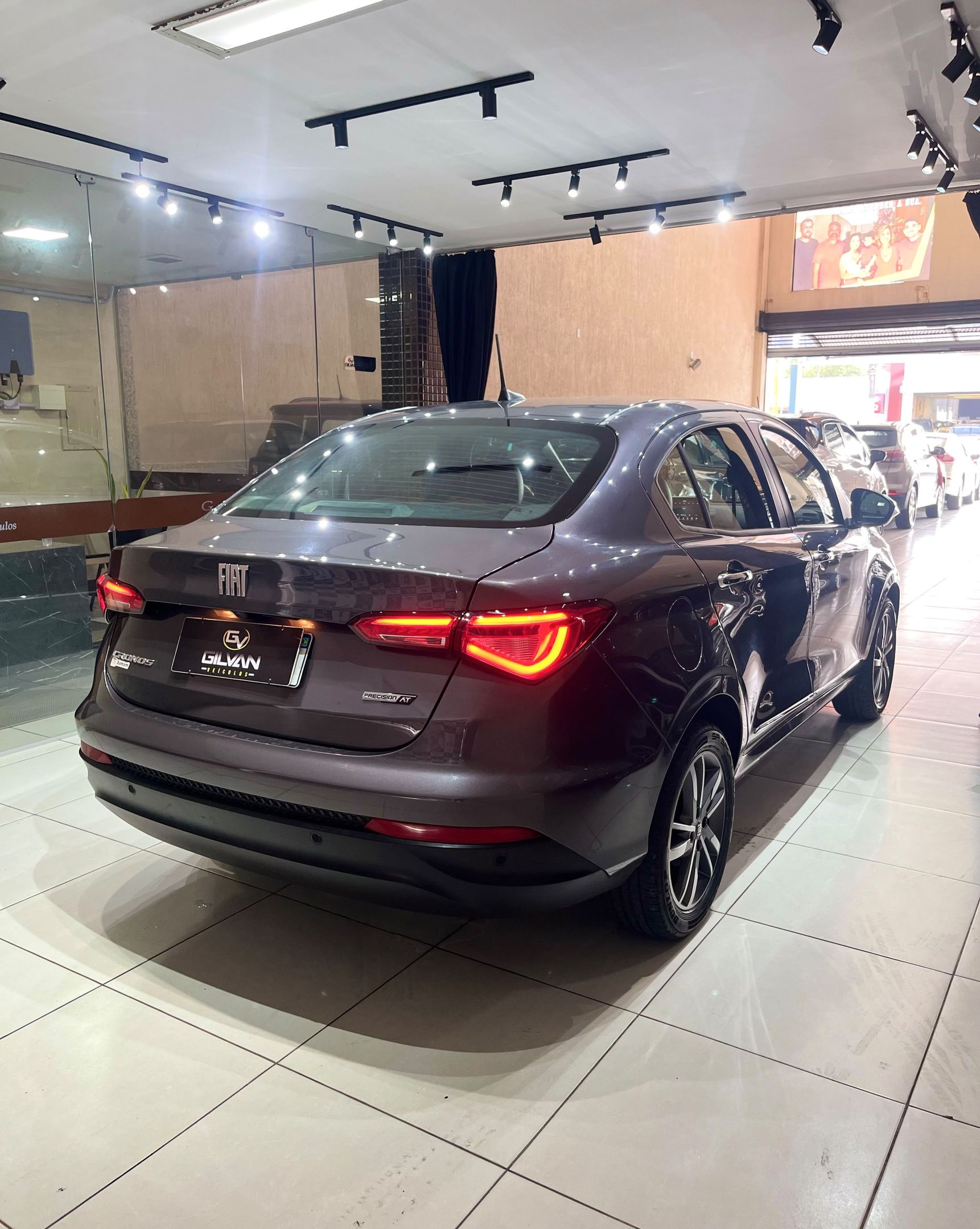 Fiat Cronos 9