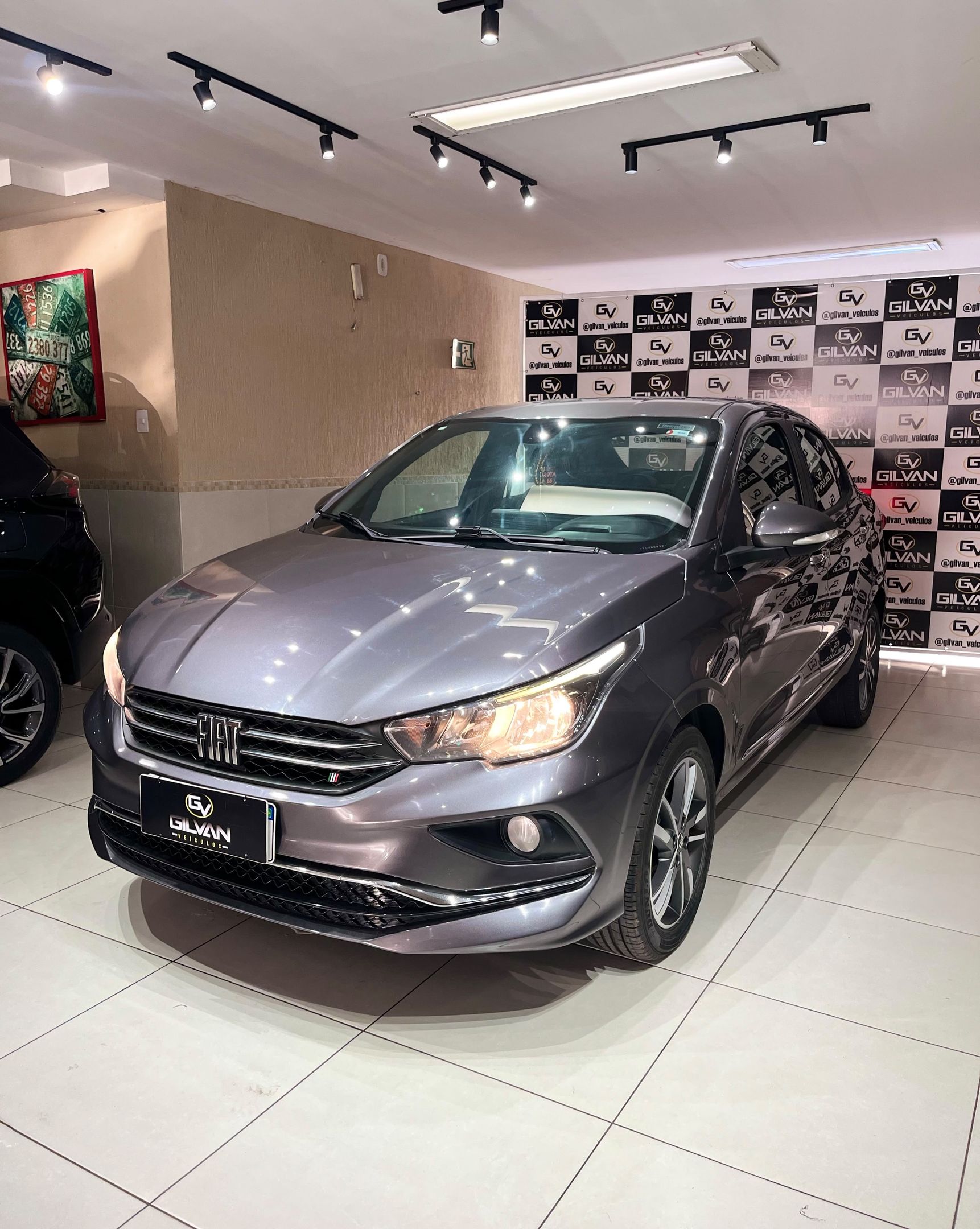 Fiat Cronos 4