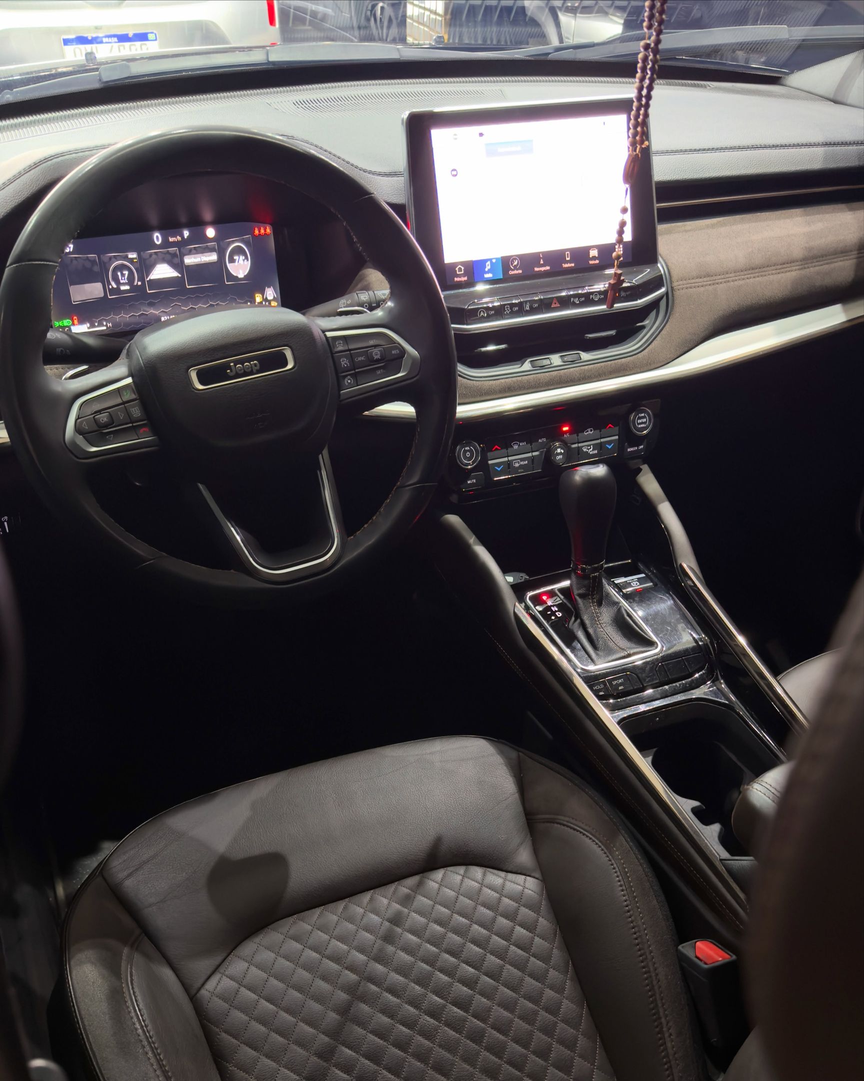 Jeep Commander 7