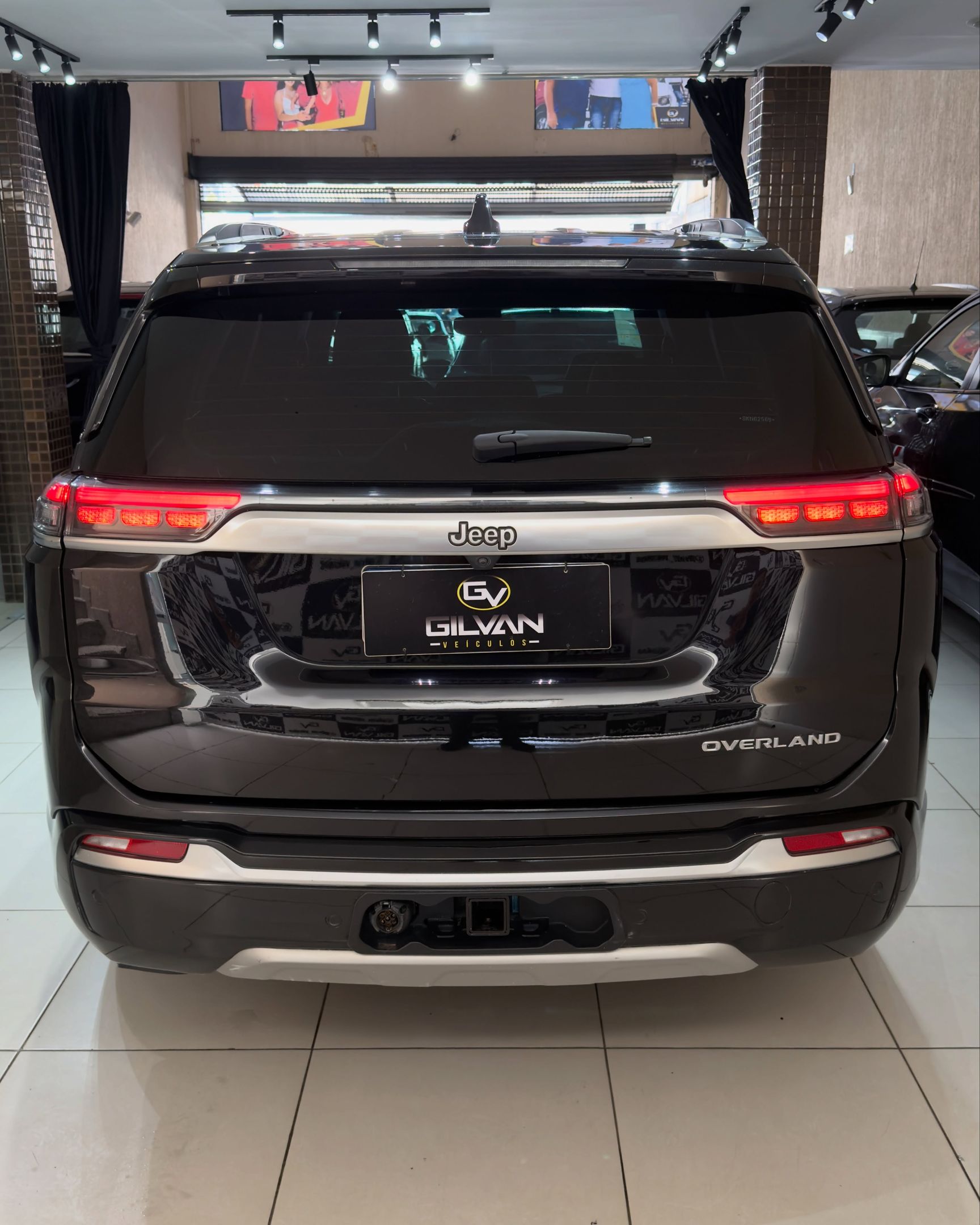 Jeep Commander 13