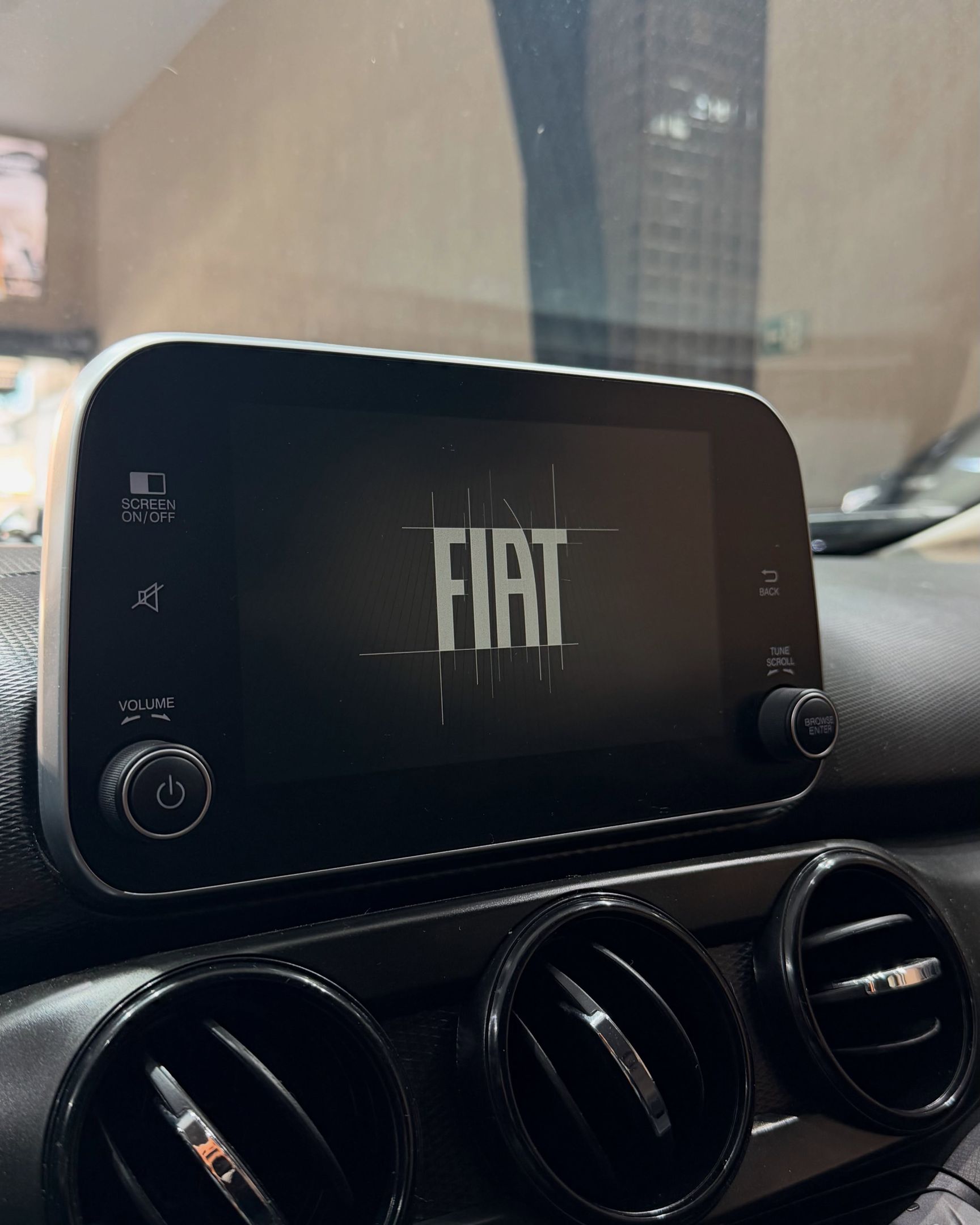 Fiat Cronos 11