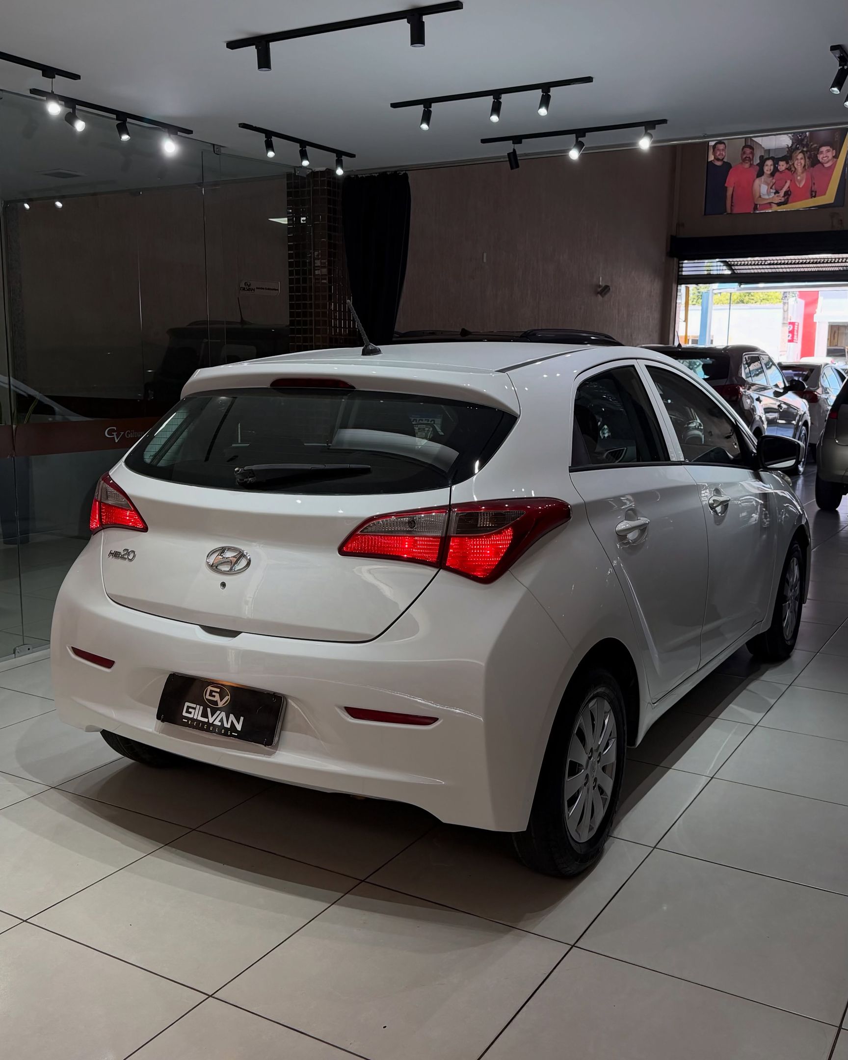 Hyundai HB20 8