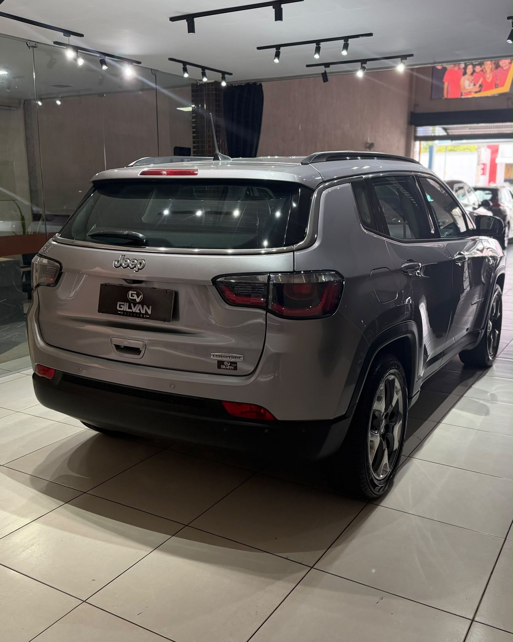 Jeep Compass 10