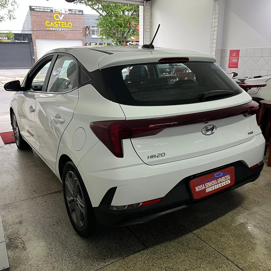 Hyundai HB20 10