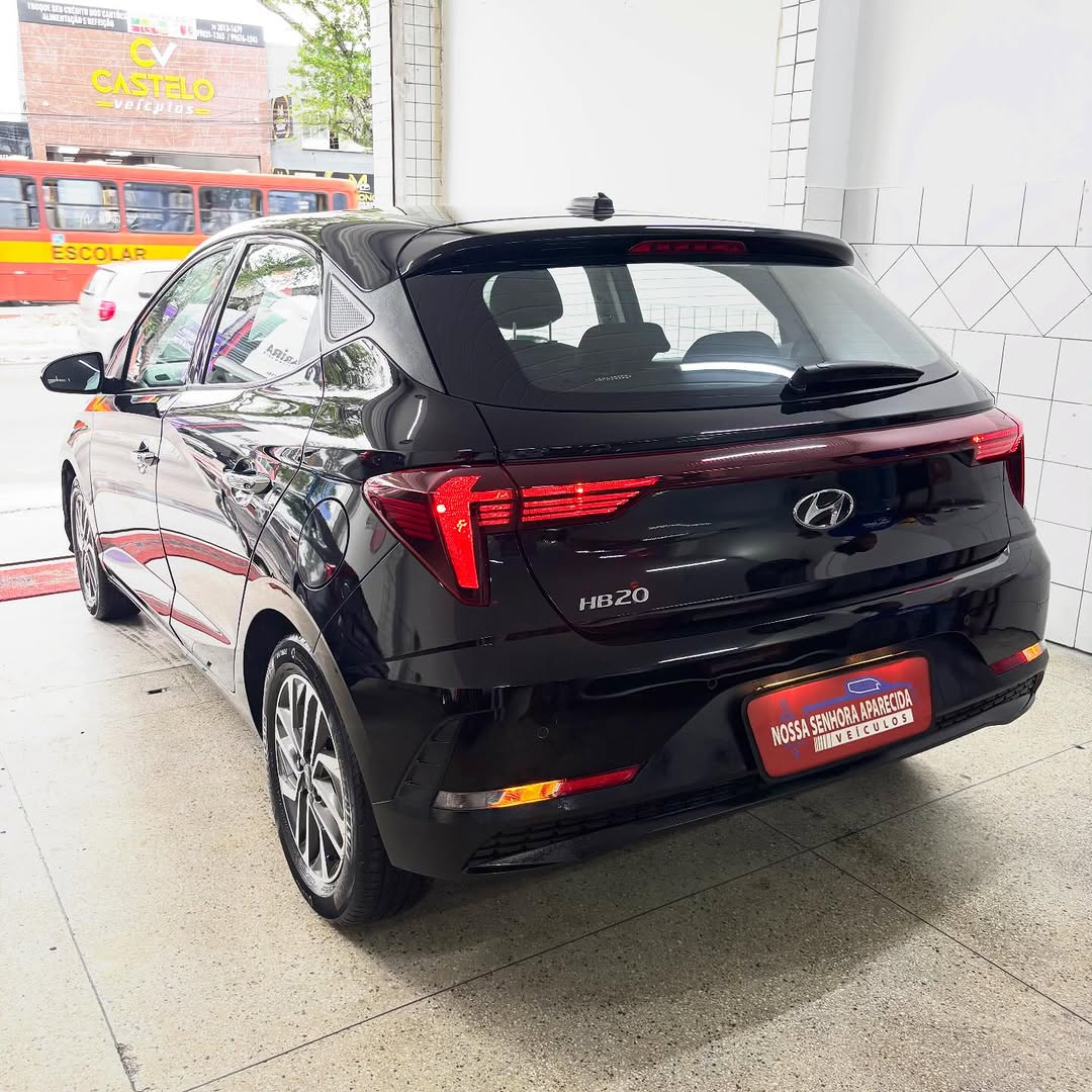 Hyundai HB20 10