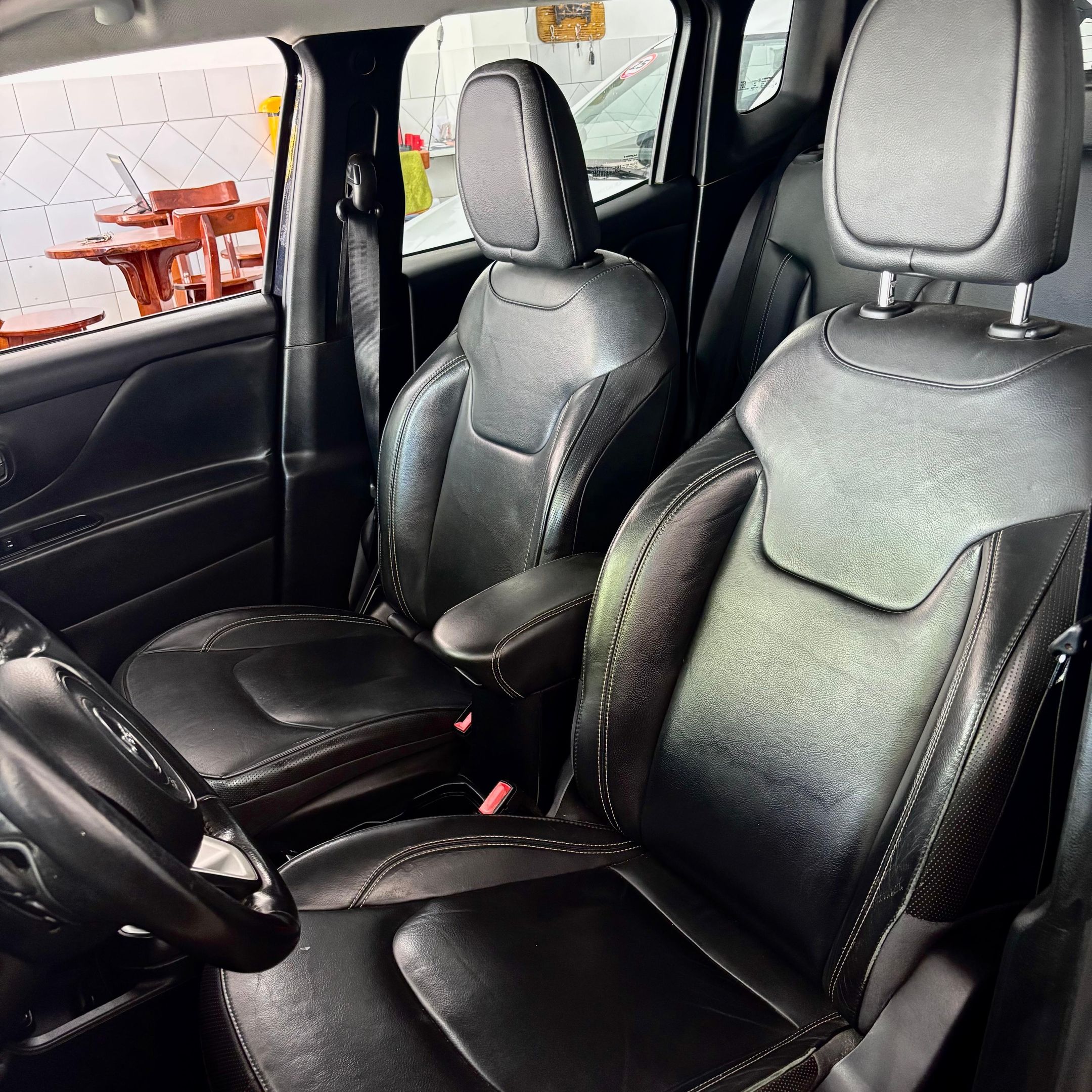 Jeep Renegade 5