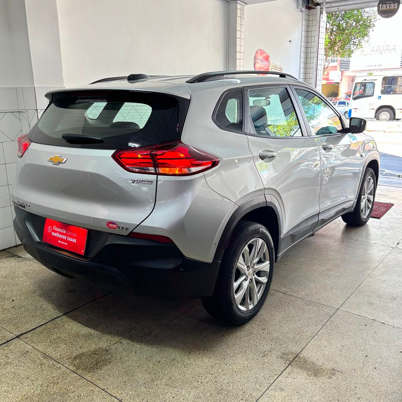 Chevrolet Tracker 8