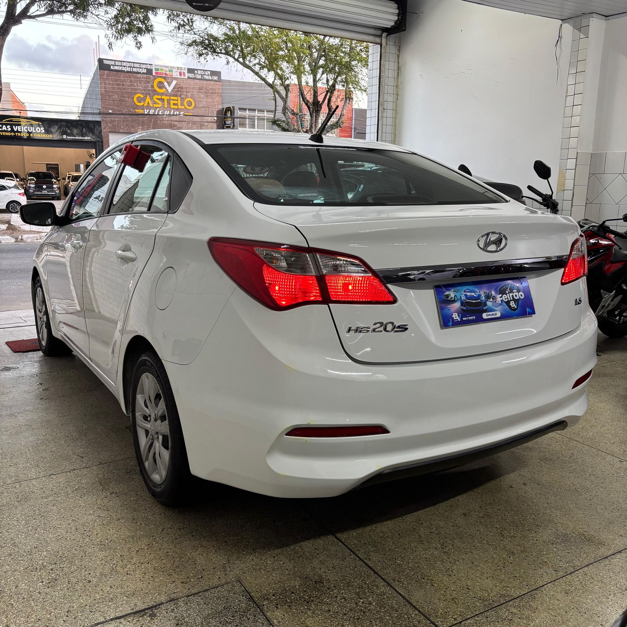 Hyundai HB20S 10