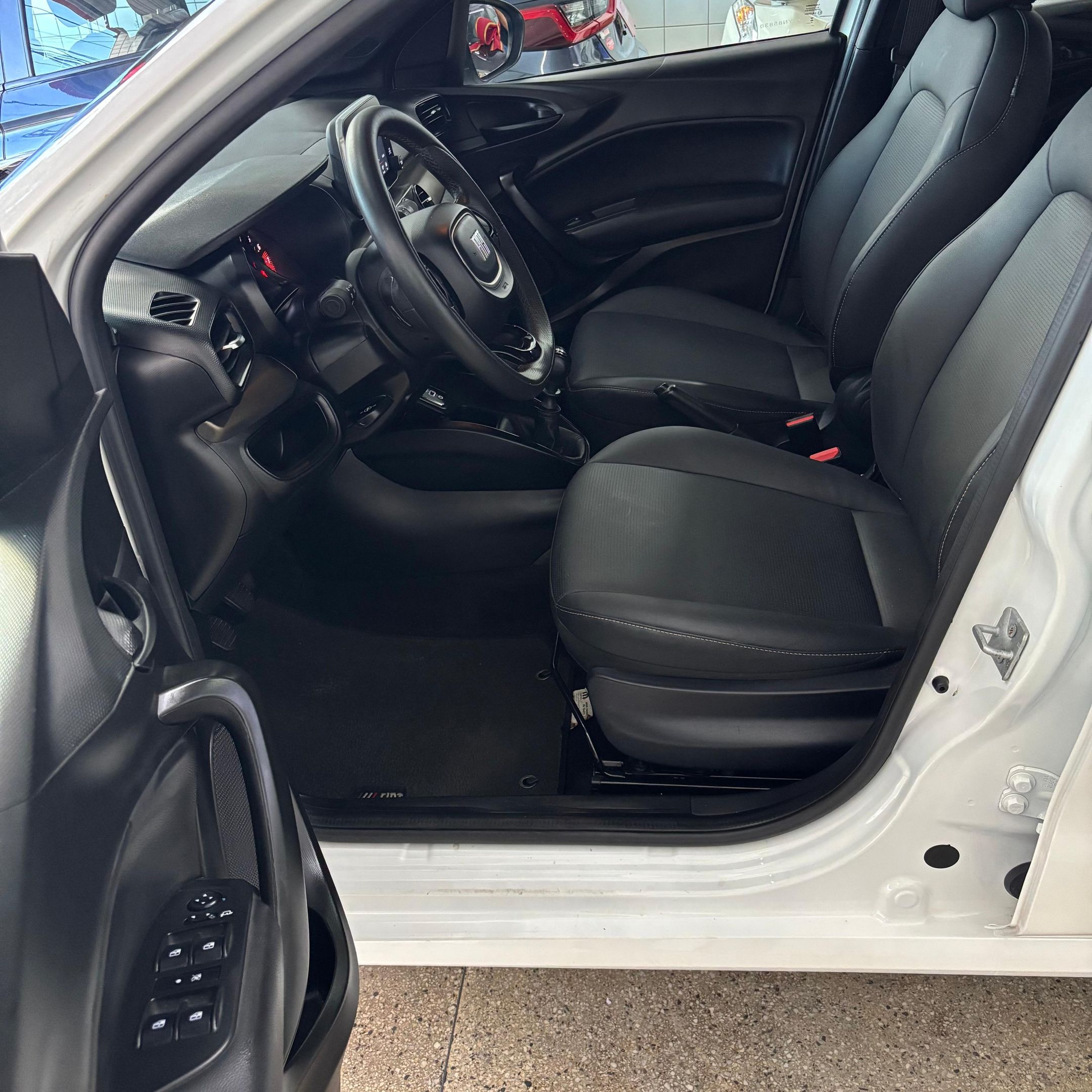 Fiat Argo 5