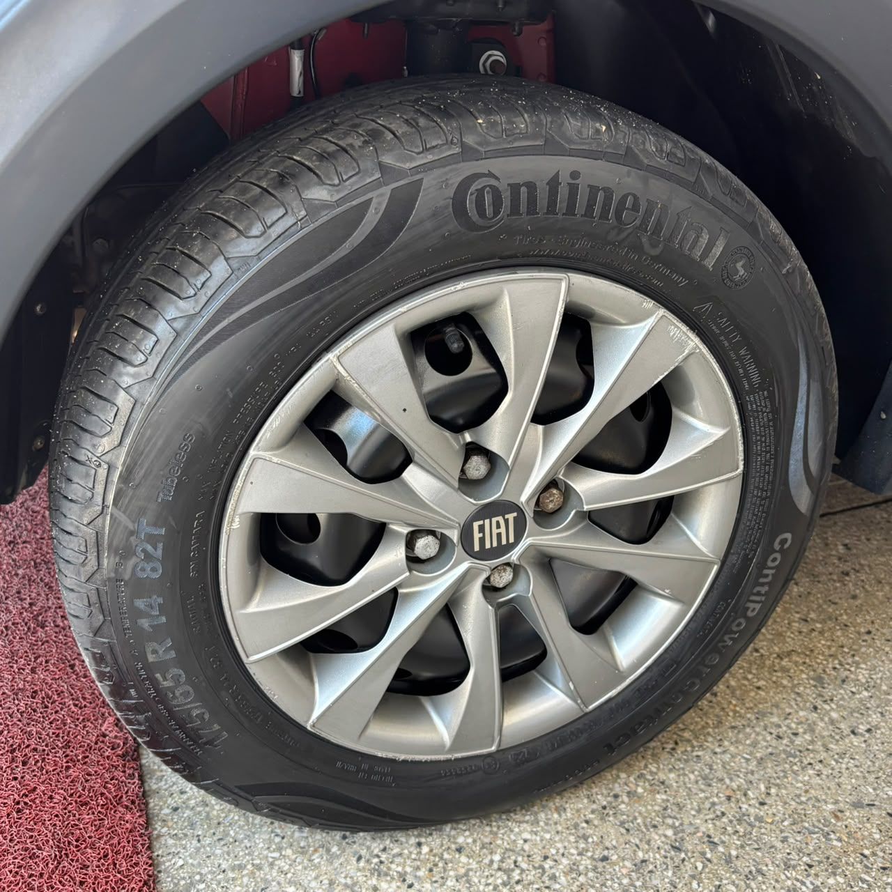 Fiat Mobi 8