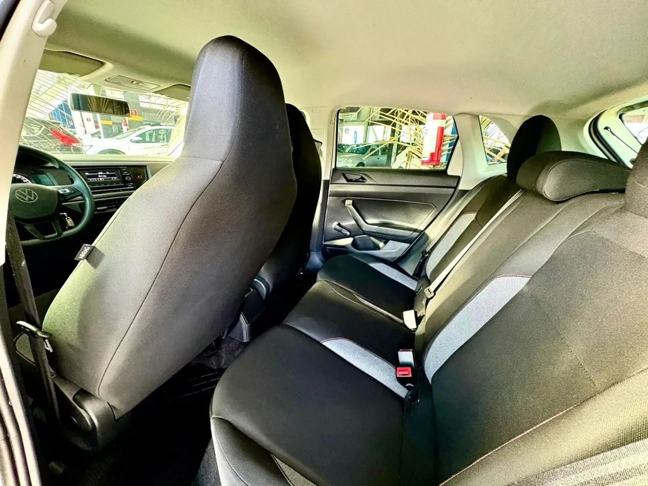 Volkswagen POLO 8