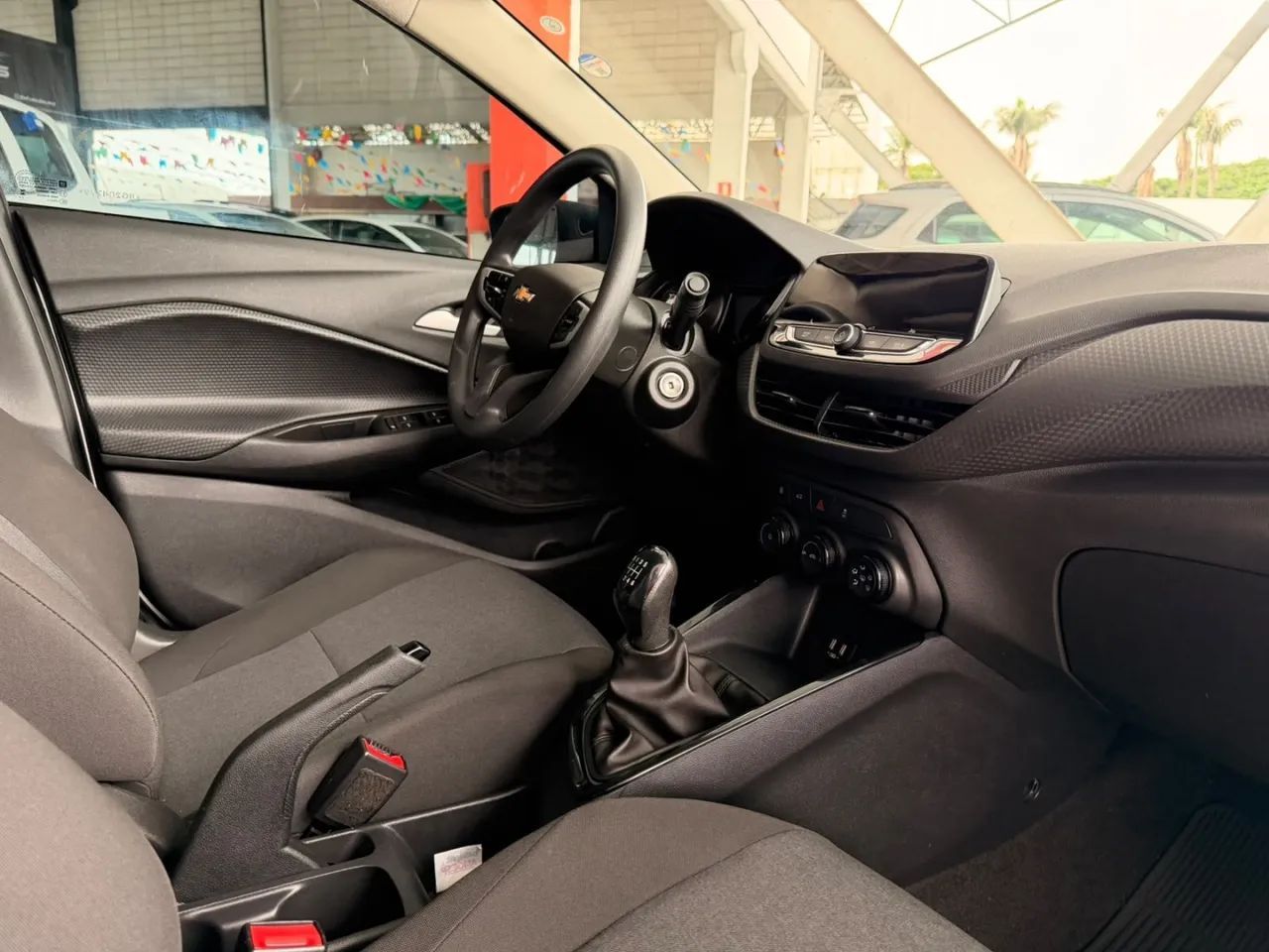Chevrolet ONIX 14