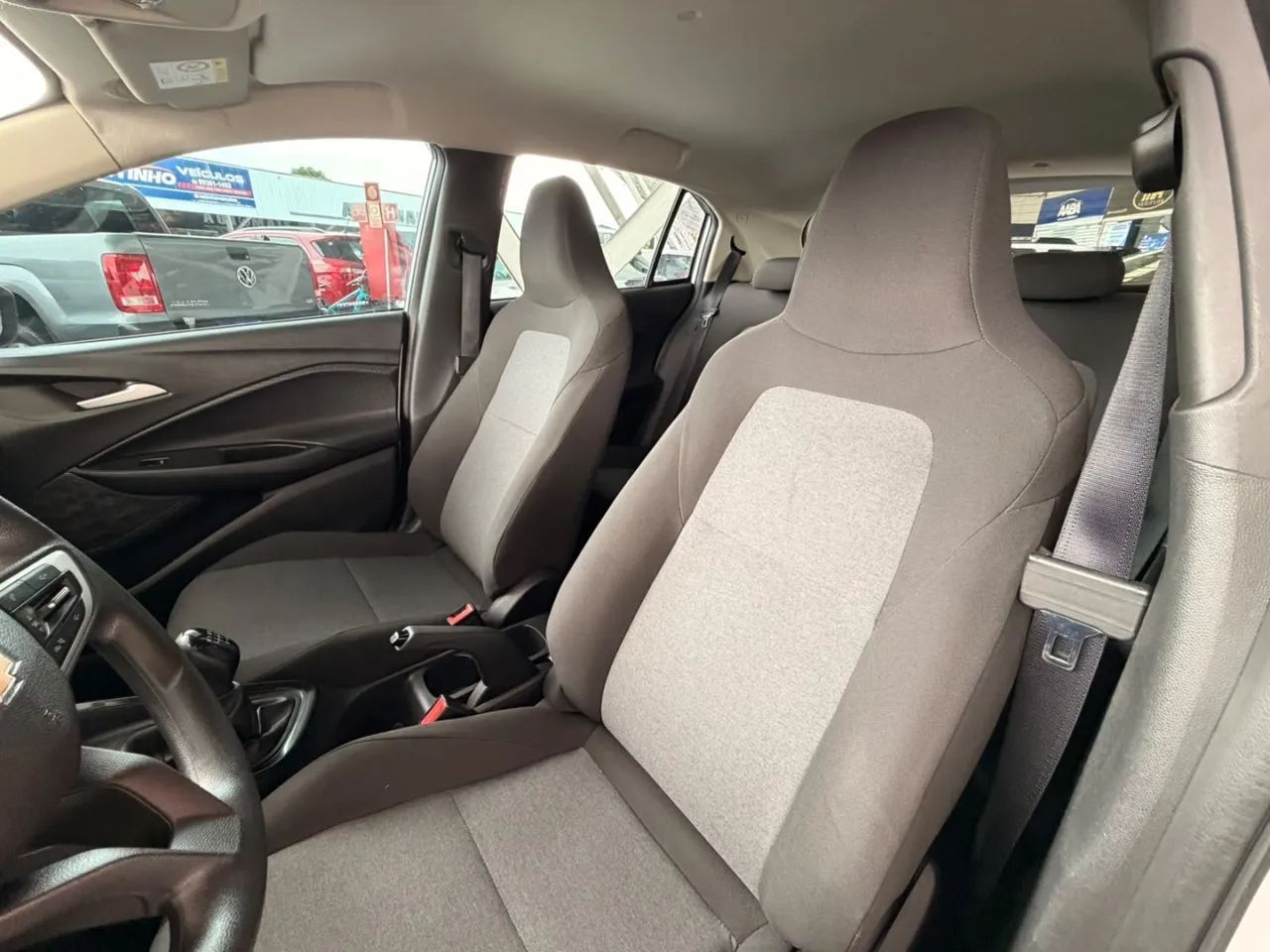 Chevrolet ONIX 12