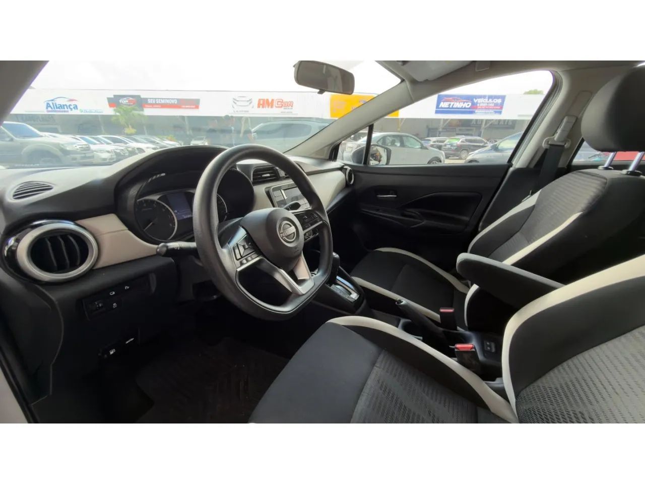 Nissan VERSA 6