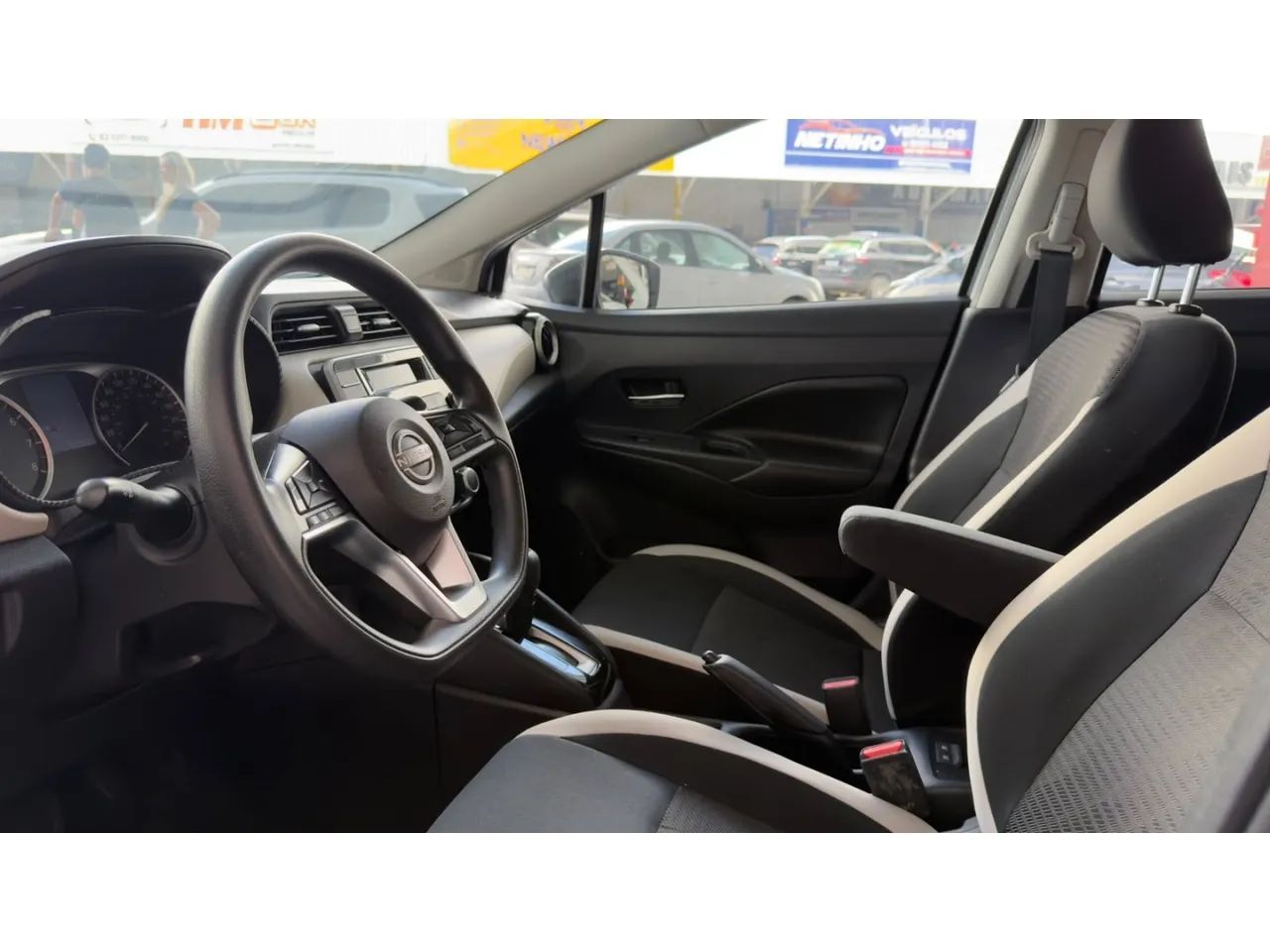 Nissan VERSA 7