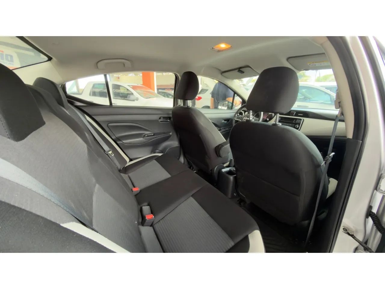 Nissan VERSA 14