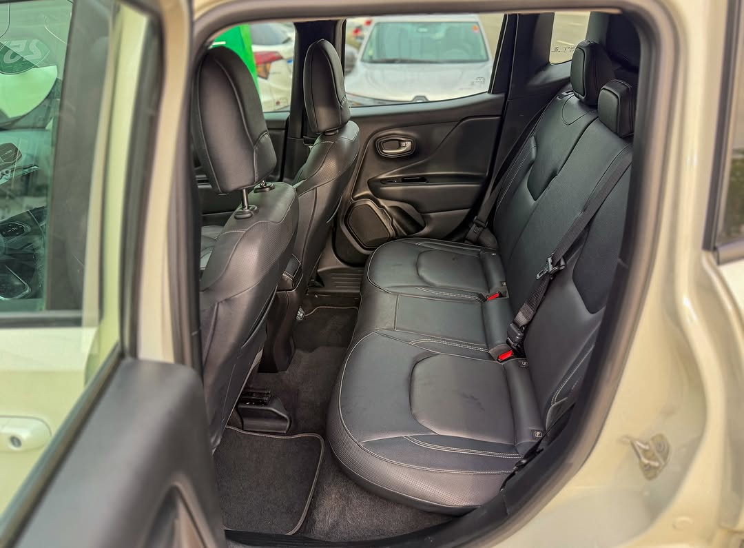 Jeep Renegade 8