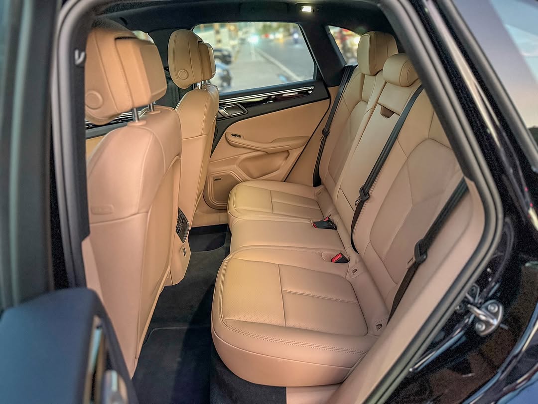 Porsche Macan 8