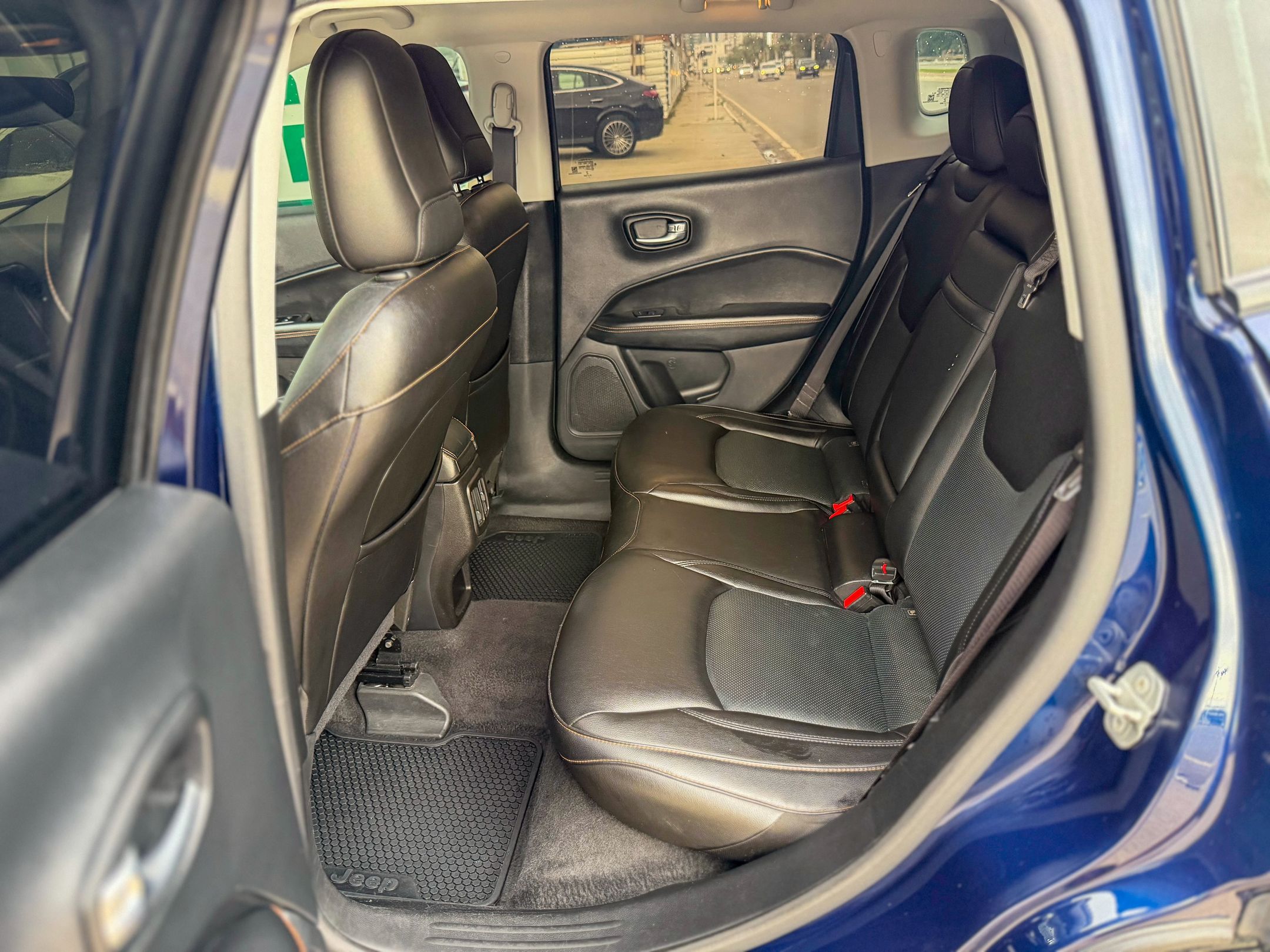 Jeep Compass 8