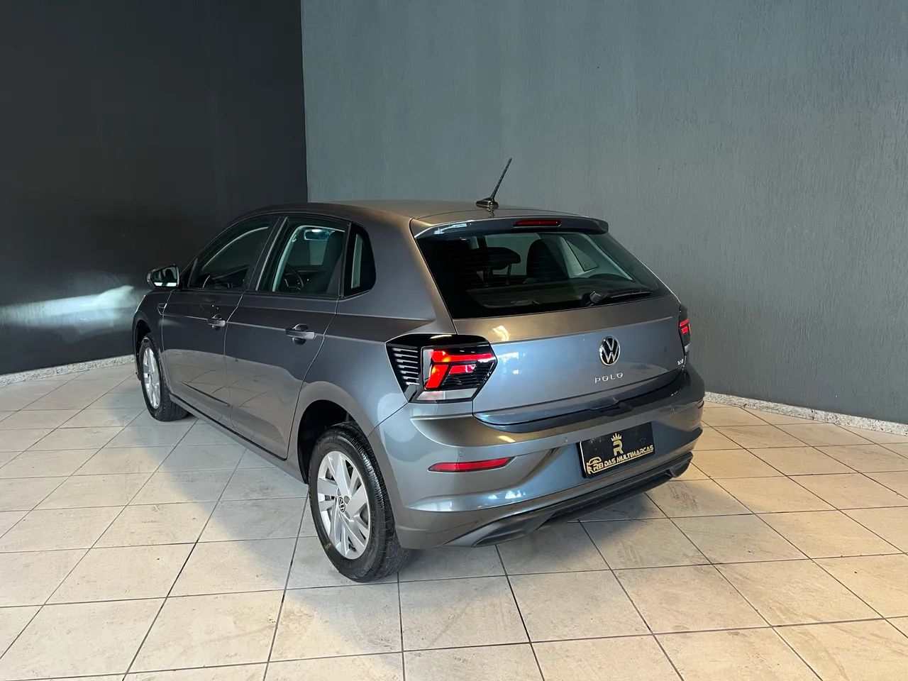 Volkswagen POLO 16