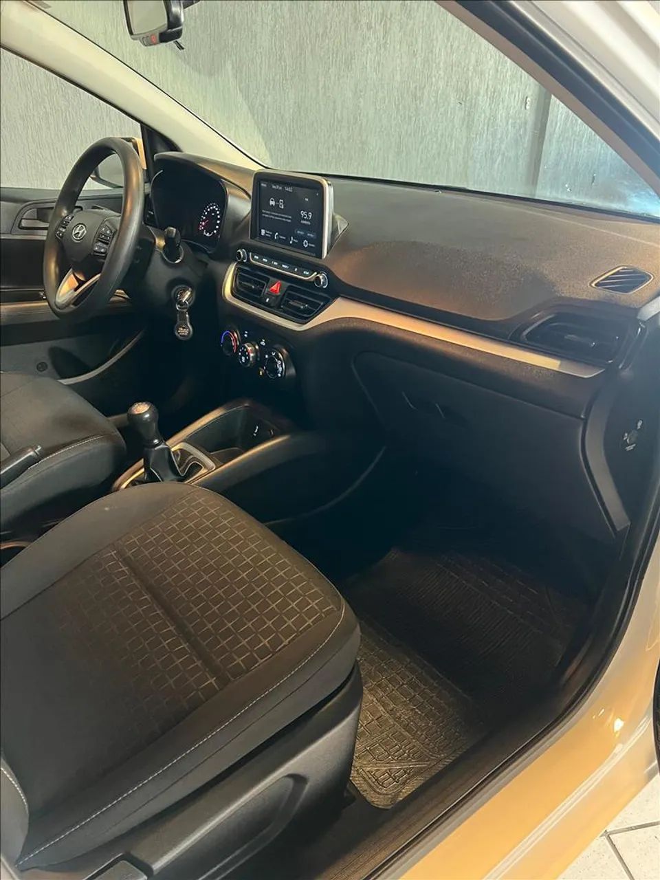 Hyundai HB20 4