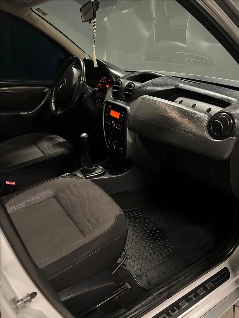 Renault DUSTER 5