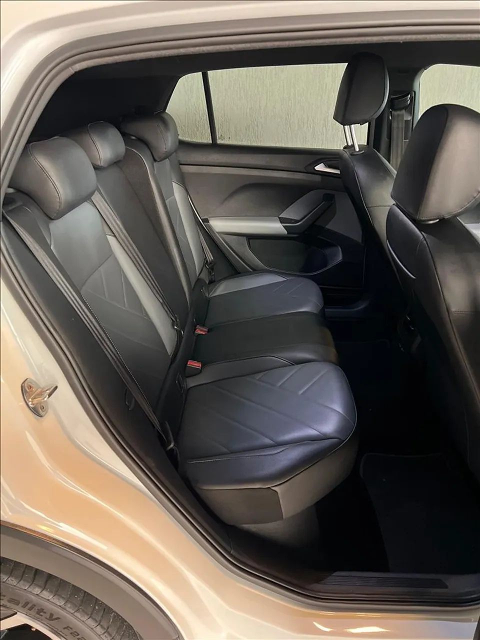 Volkswagen T-CROSS 8