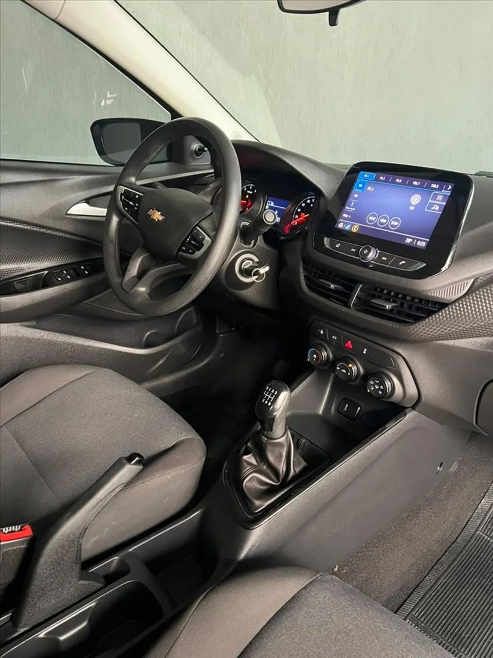 Chevrolet ONIX 6
