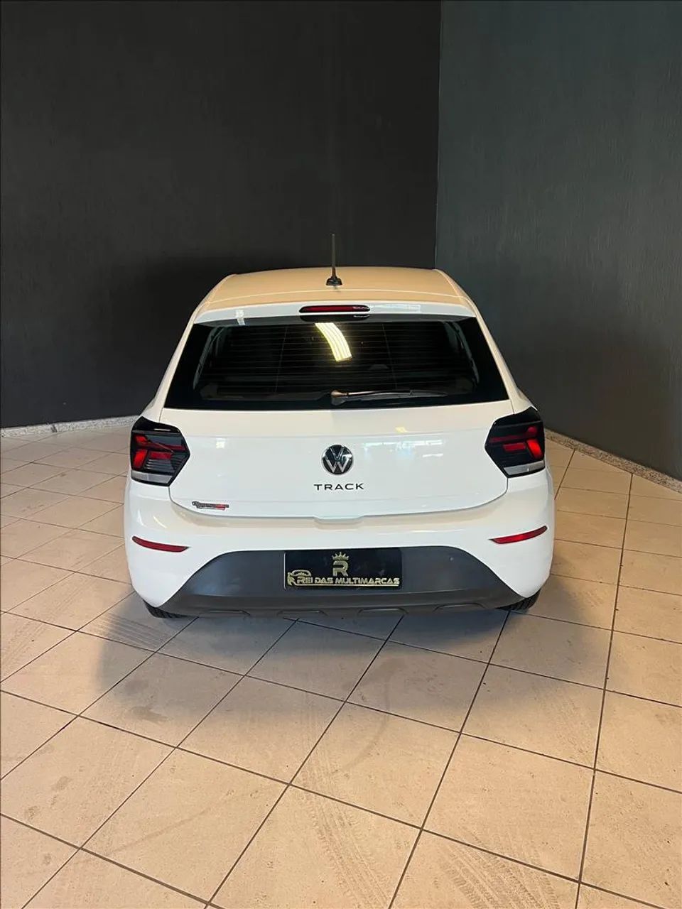 Volkswagen POLO 11