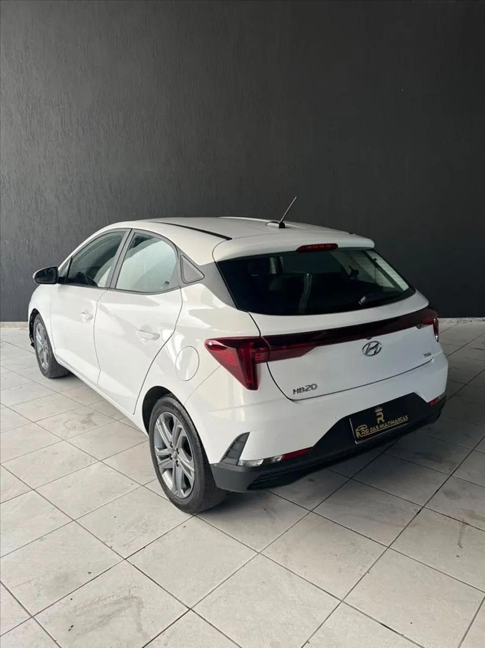 Hyundai HB20 11